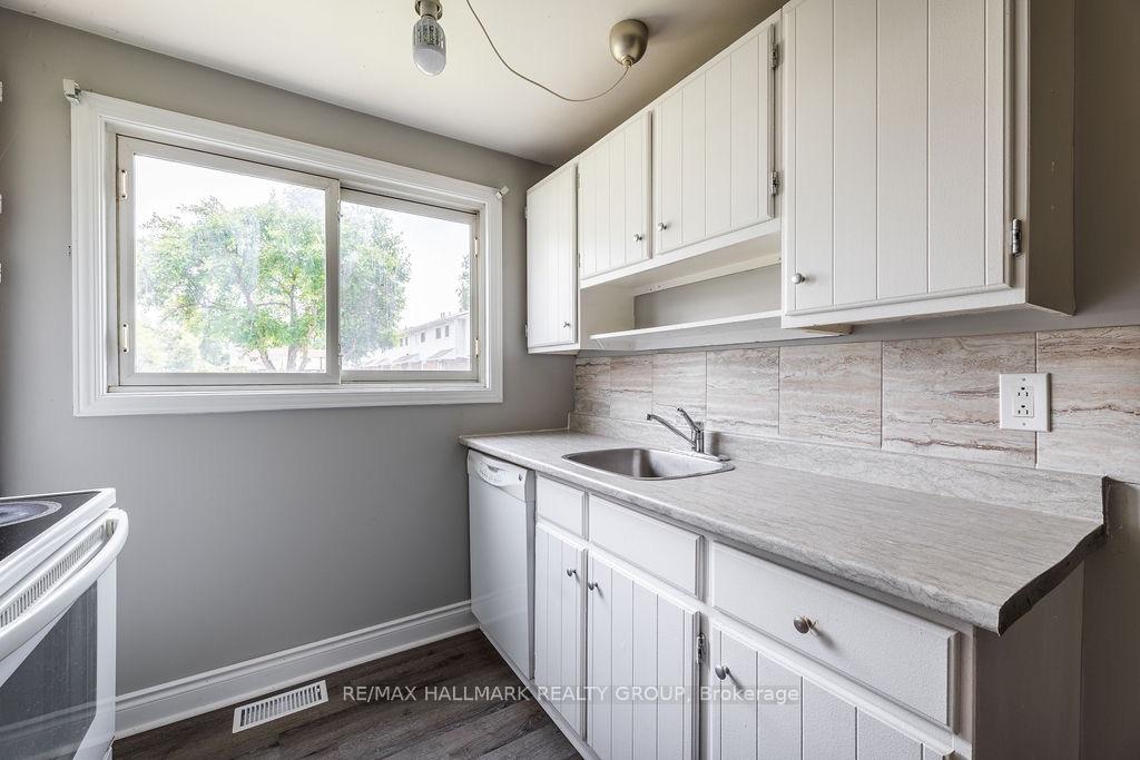 Photo 9 of Unit 98, 1045 Morrison Drive, Ottawa, Redwood Park — HOMEH