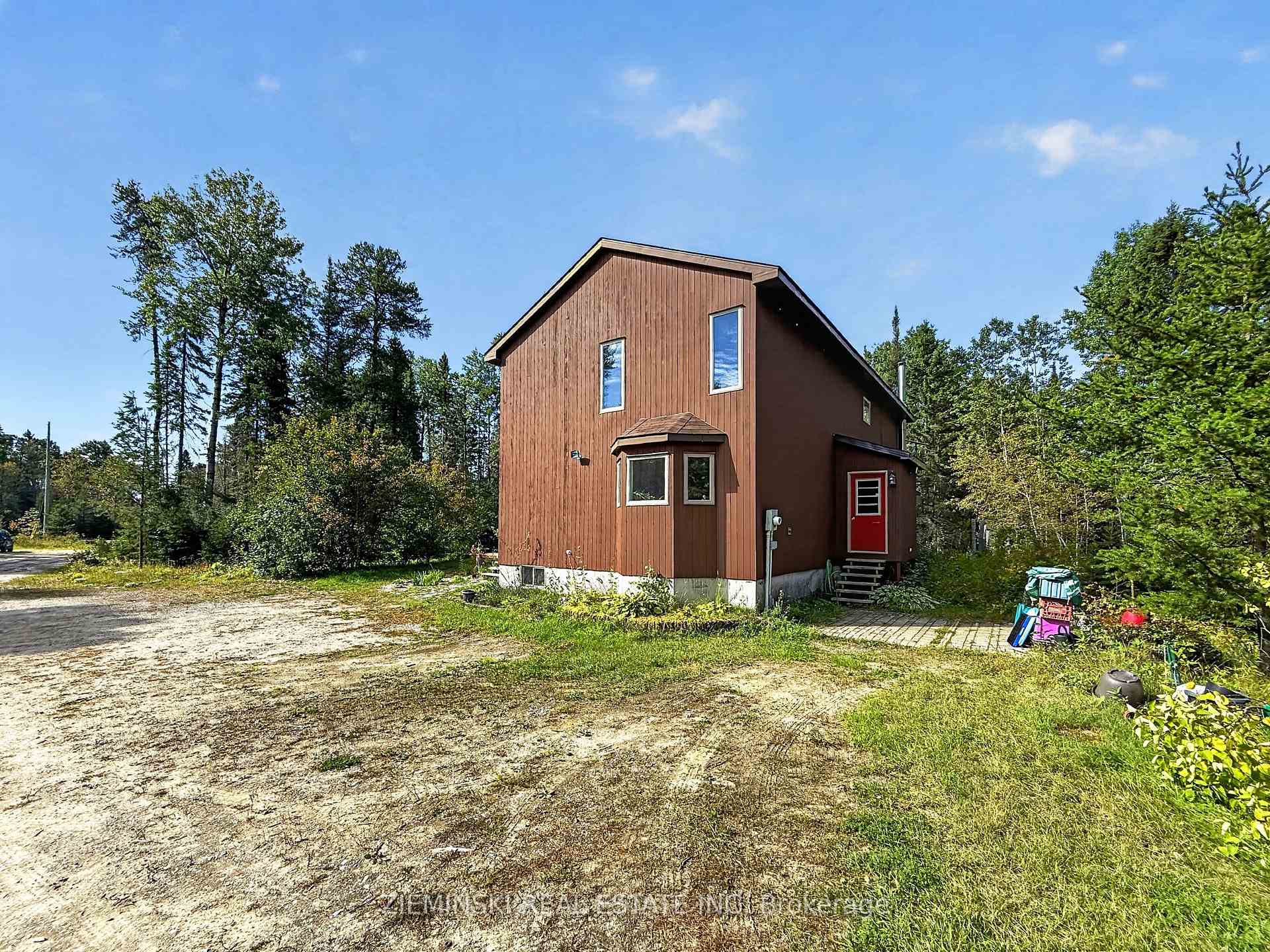 Photo 3 of 810 Laforest Road, Timmins, TNW - Rural — HOMEH