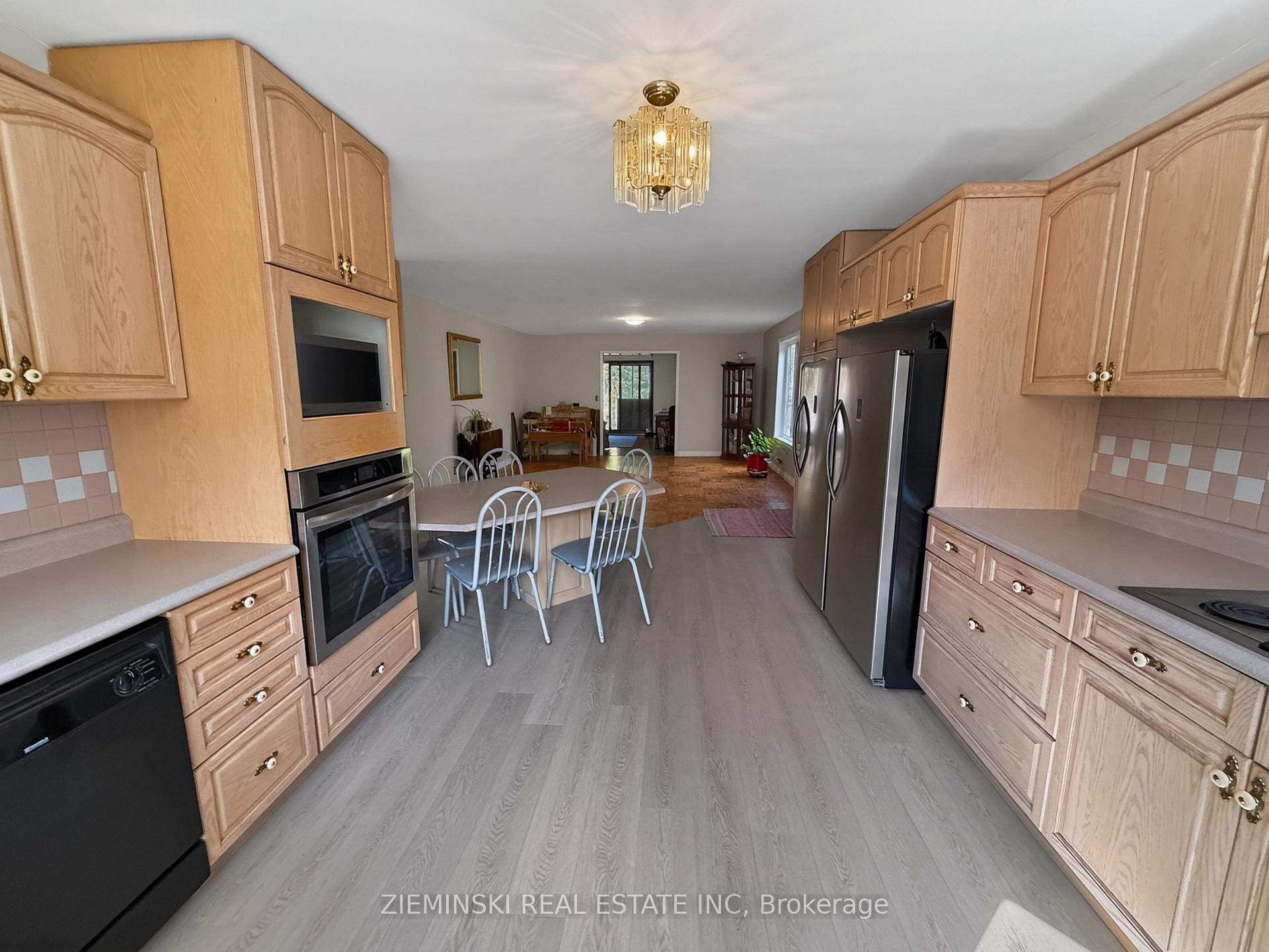 Photo 7 of 810 Laforest Road, Timmins, TNW - Rural — HOMEH