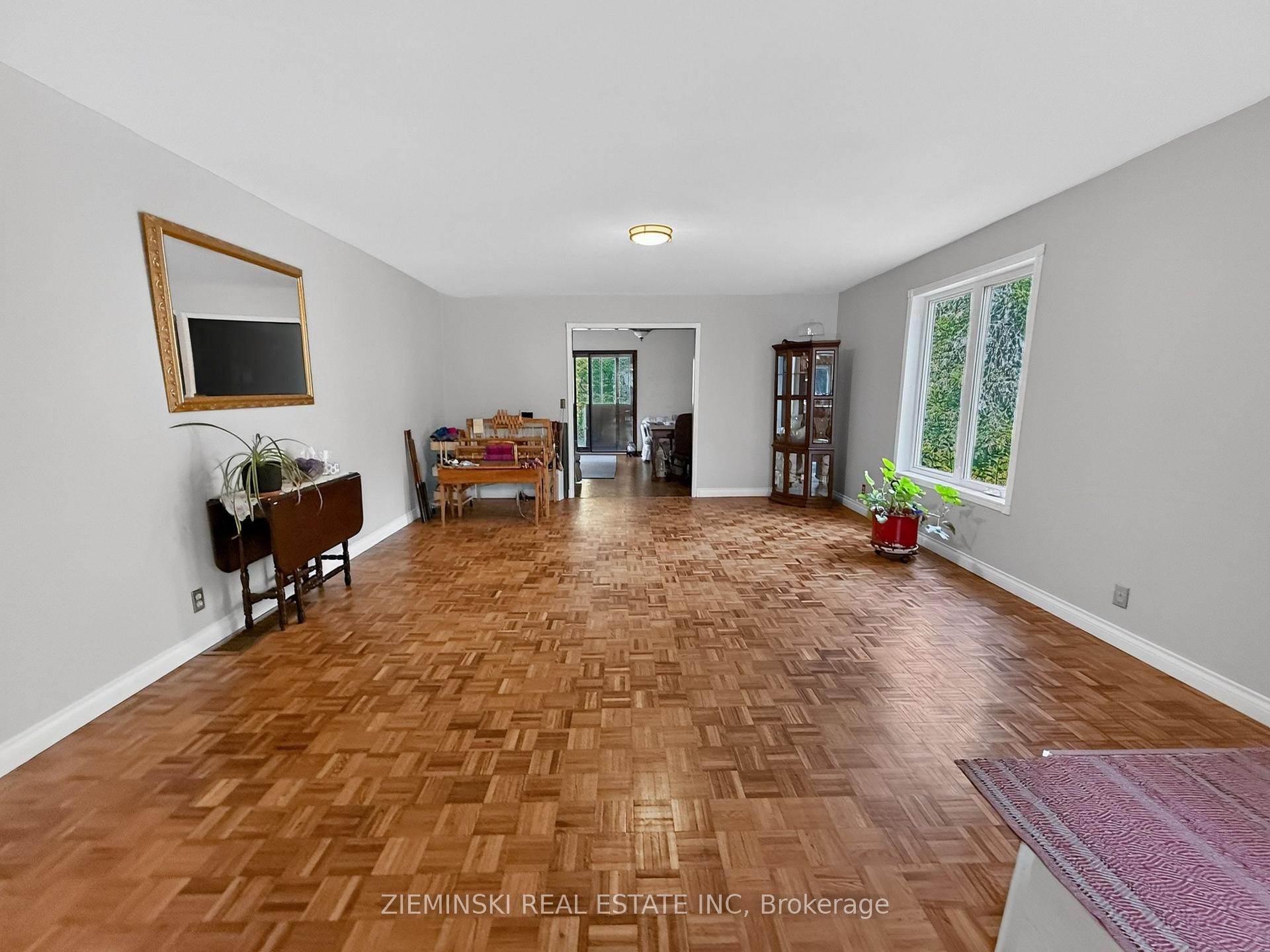 Photo 9 of 810 Laforest Road, Timmins, TNW - Rural — HOMEH