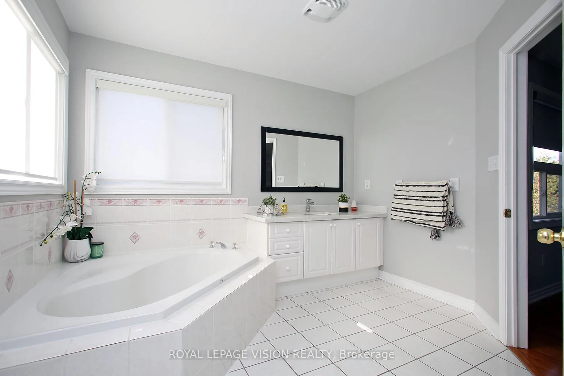 Photo 29 of 3493 McDowell Drive, Mississauga, Churchill Meadows — HOMEH