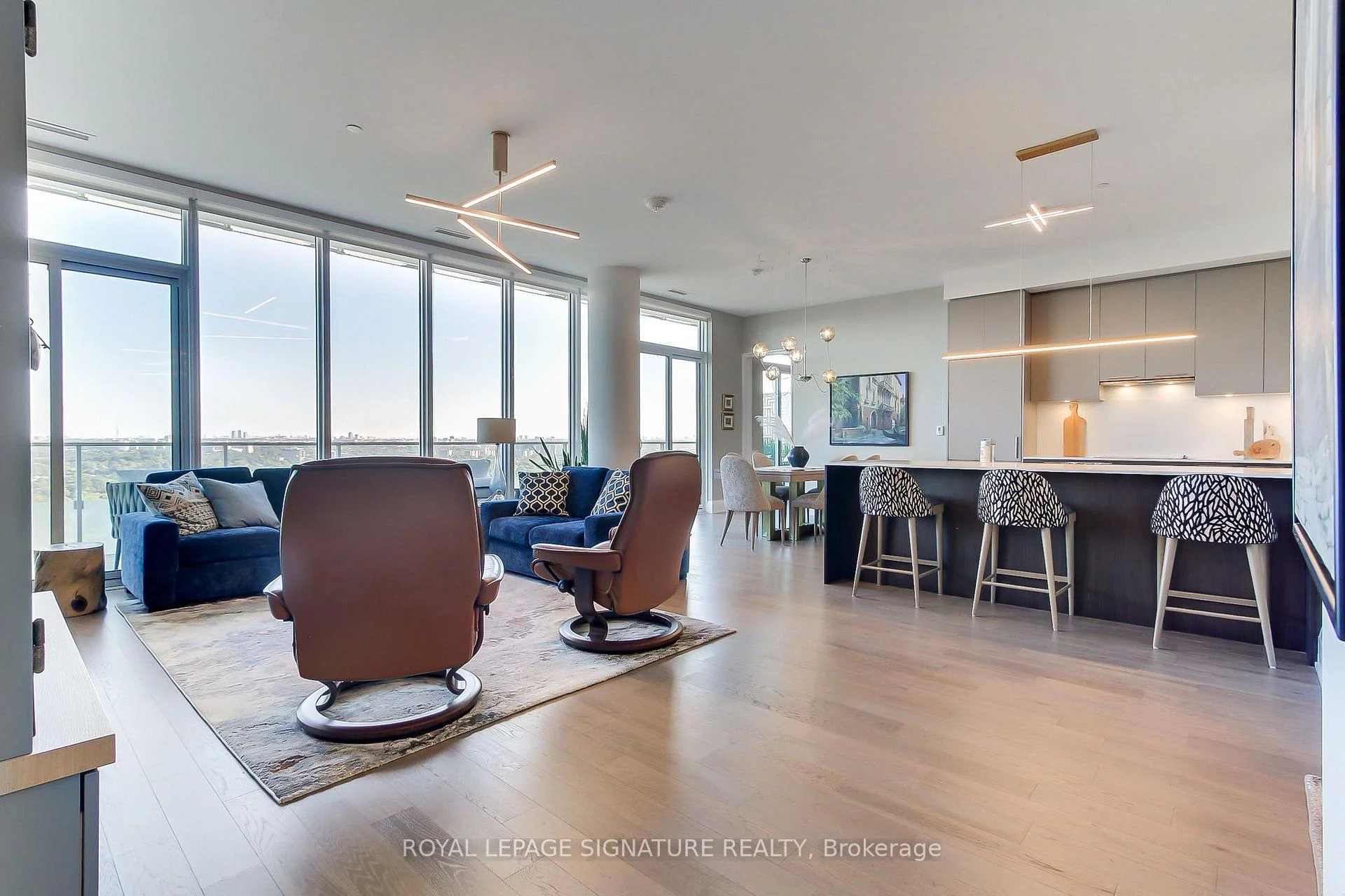 Photo 17 of Unit 2003, 20 Brin Drive, Etobicoke, Edenbridge-Humber Valley — HOMEH