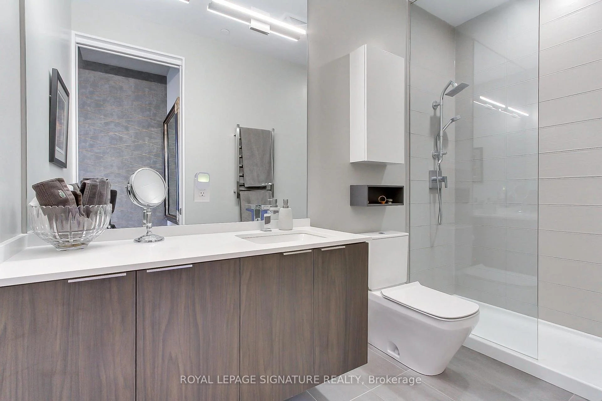 Photo 92 of Unit 2003, 20 Brin Drive, Etobicoke, Edenbridge-Humber Valley — HOMEH