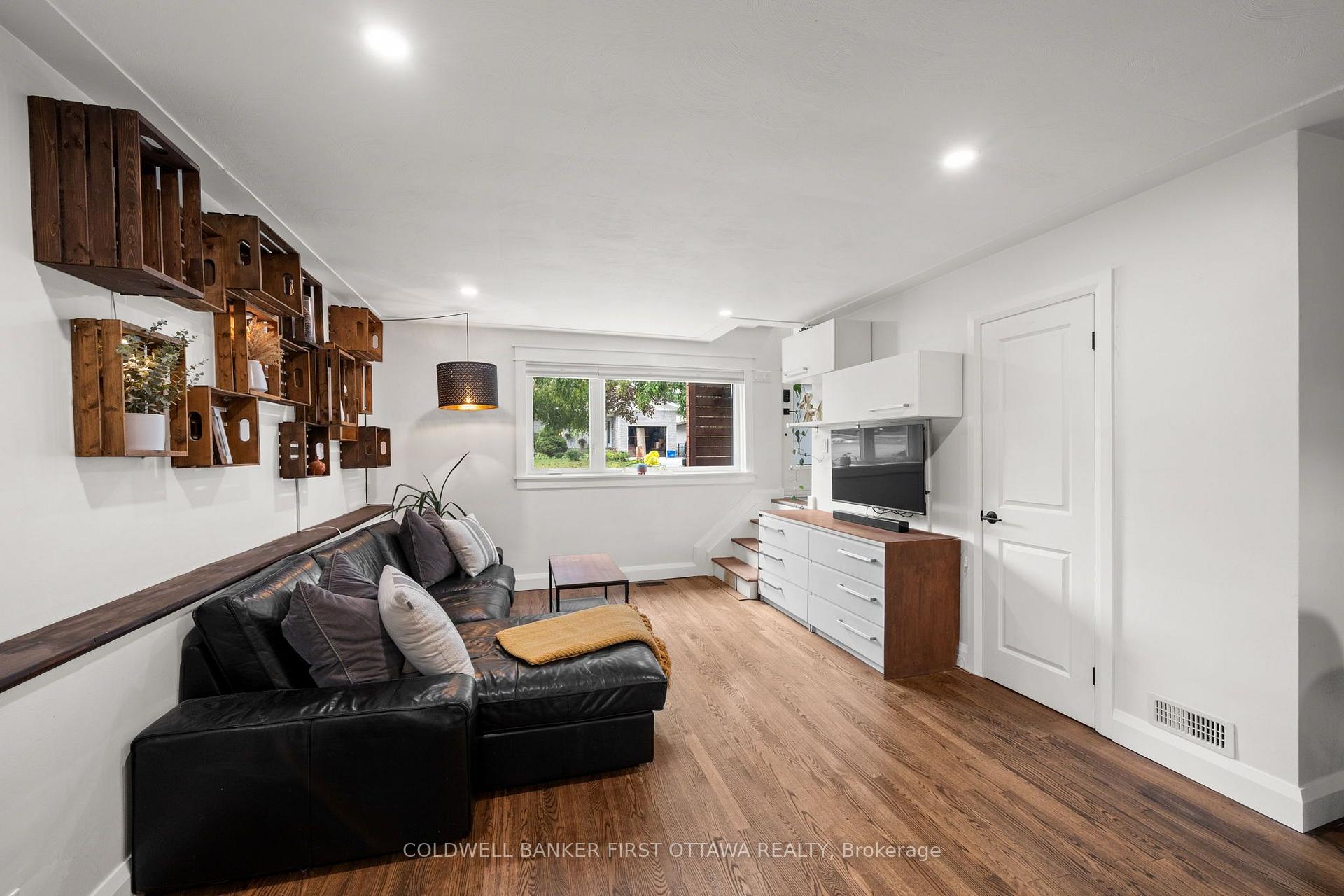 Photo 6 of 849 Maplewood Avenue, Ottawa, Queensway Terrace North — HOMEH