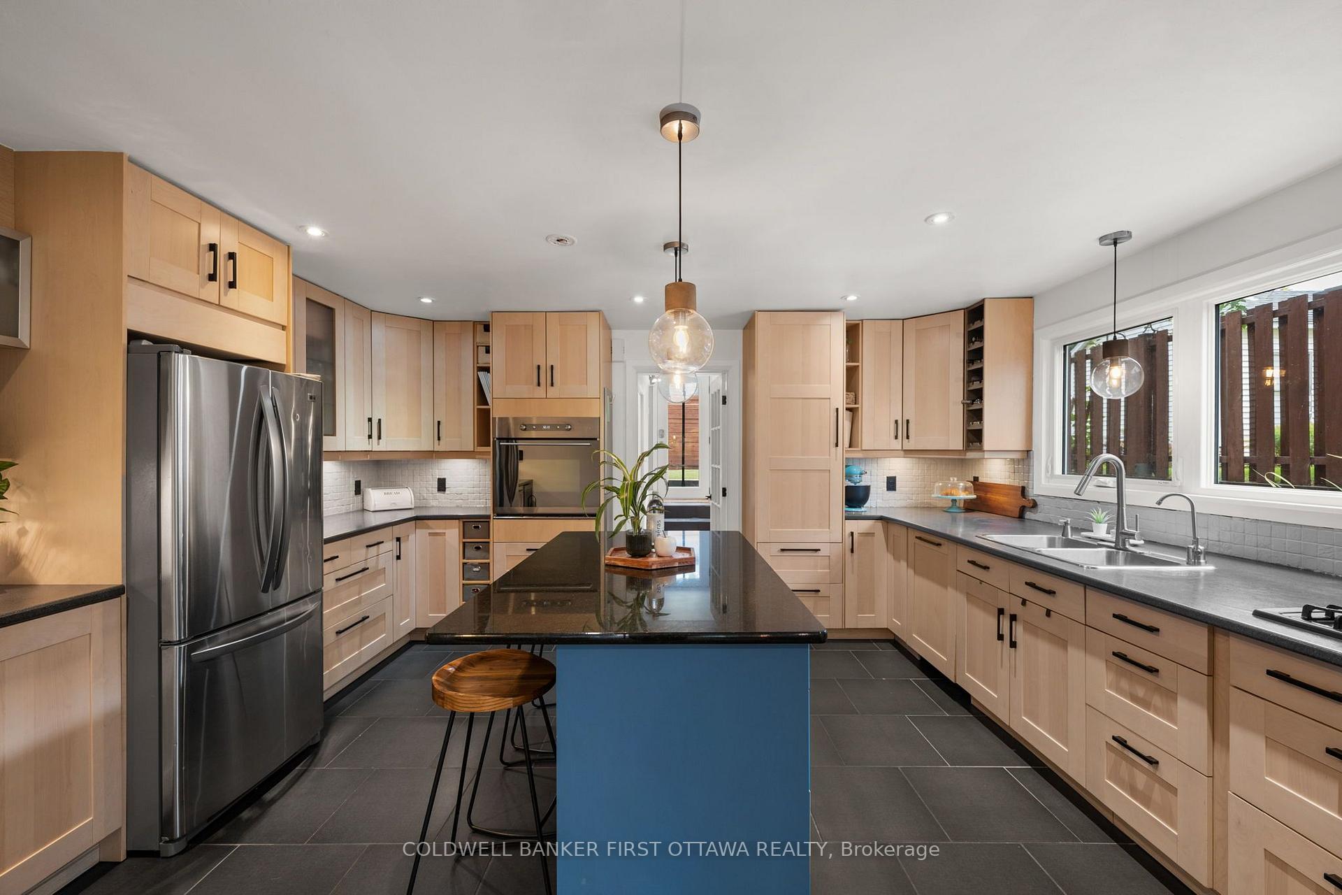 Photo 12 of 849 Maplewood Avenue, Ottawa, Queensway Terrace North — HOMEH