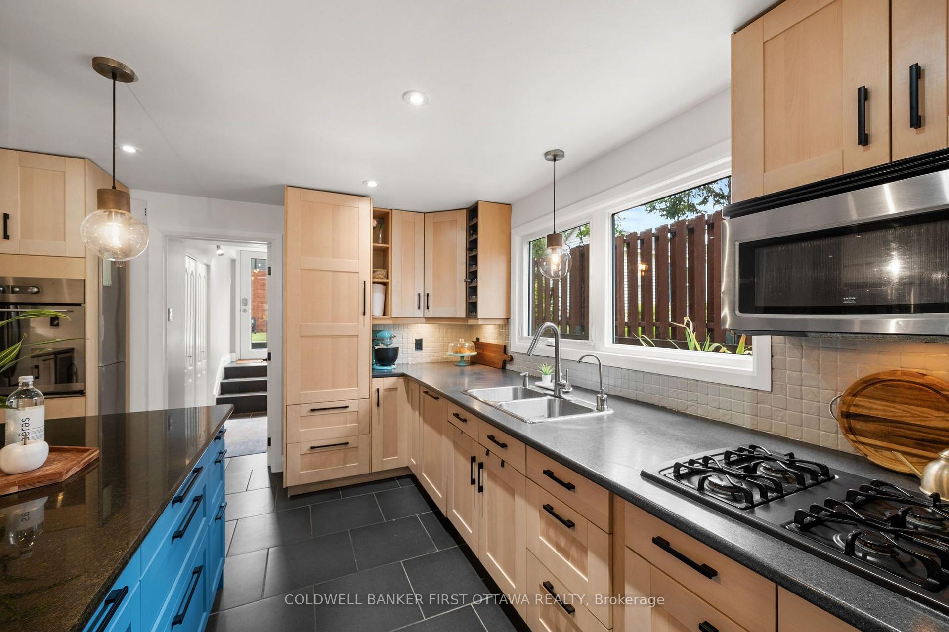 Photo 13 of 849 Maplewood Avenue, Ottawa, Queensway Terrace North — HOMEH