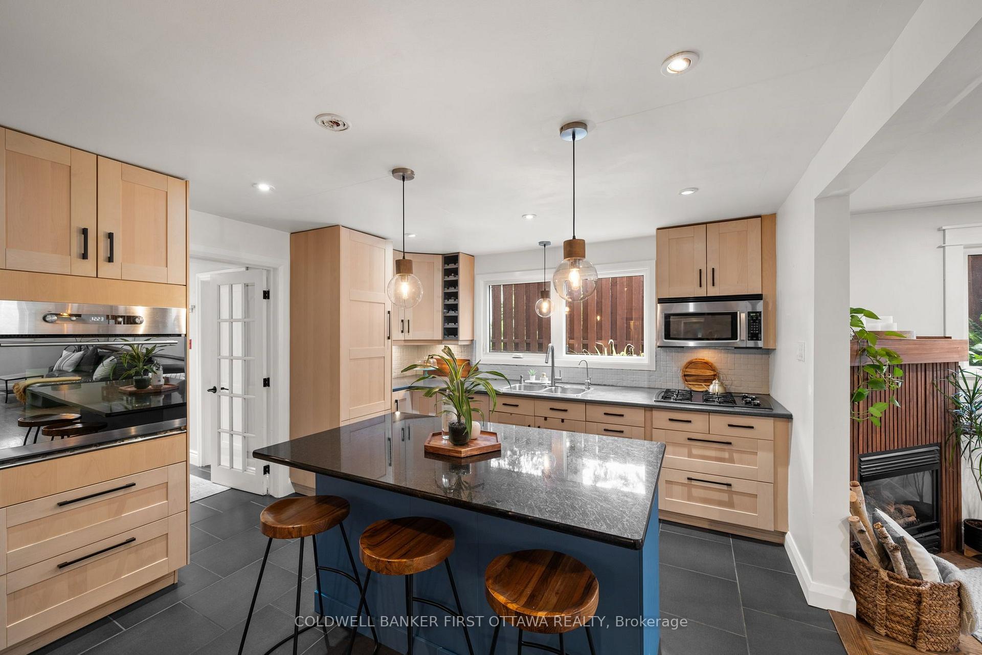 Photo 15 of 849 Maplewood Avenue, Ottawa, Queensway Terrace North — HOMEH