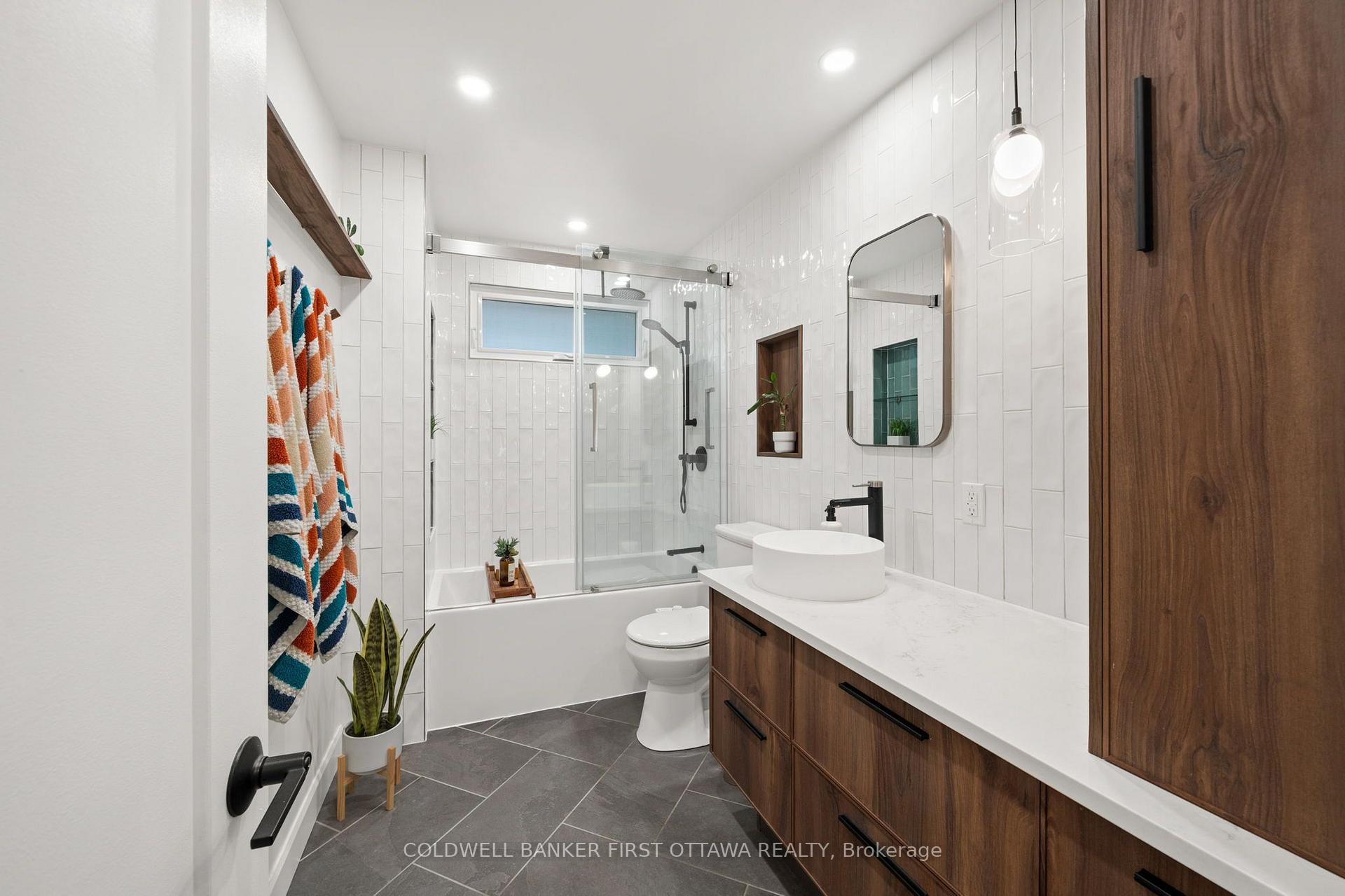 Photo 28 of 849 Maplewood Avenue, Ottawa, Queensway Terrace North — HOMEH