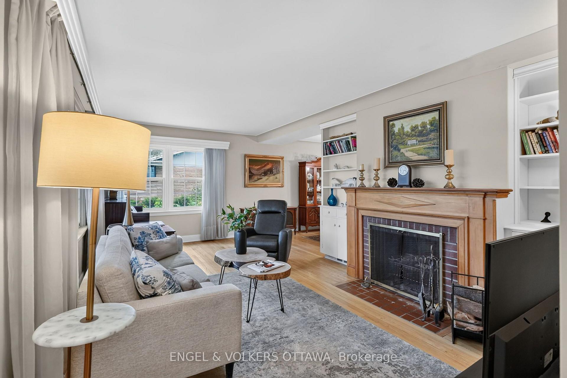 Photo 6 of 250 Faircrest Road, Ottawa, Alta Vista/Faircrest Heights — HOMEH
