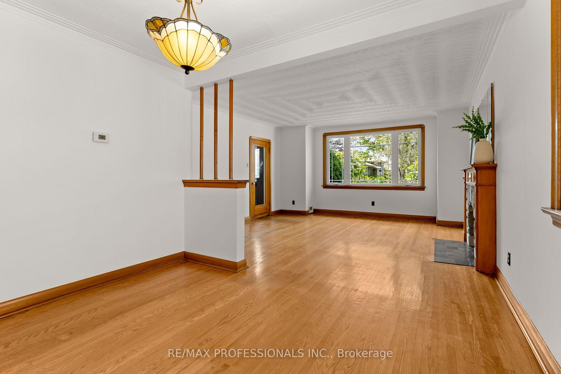 Photo 7 of 9 Coney Road, Etobicoke, Stonegate-Queensway — HOMEH