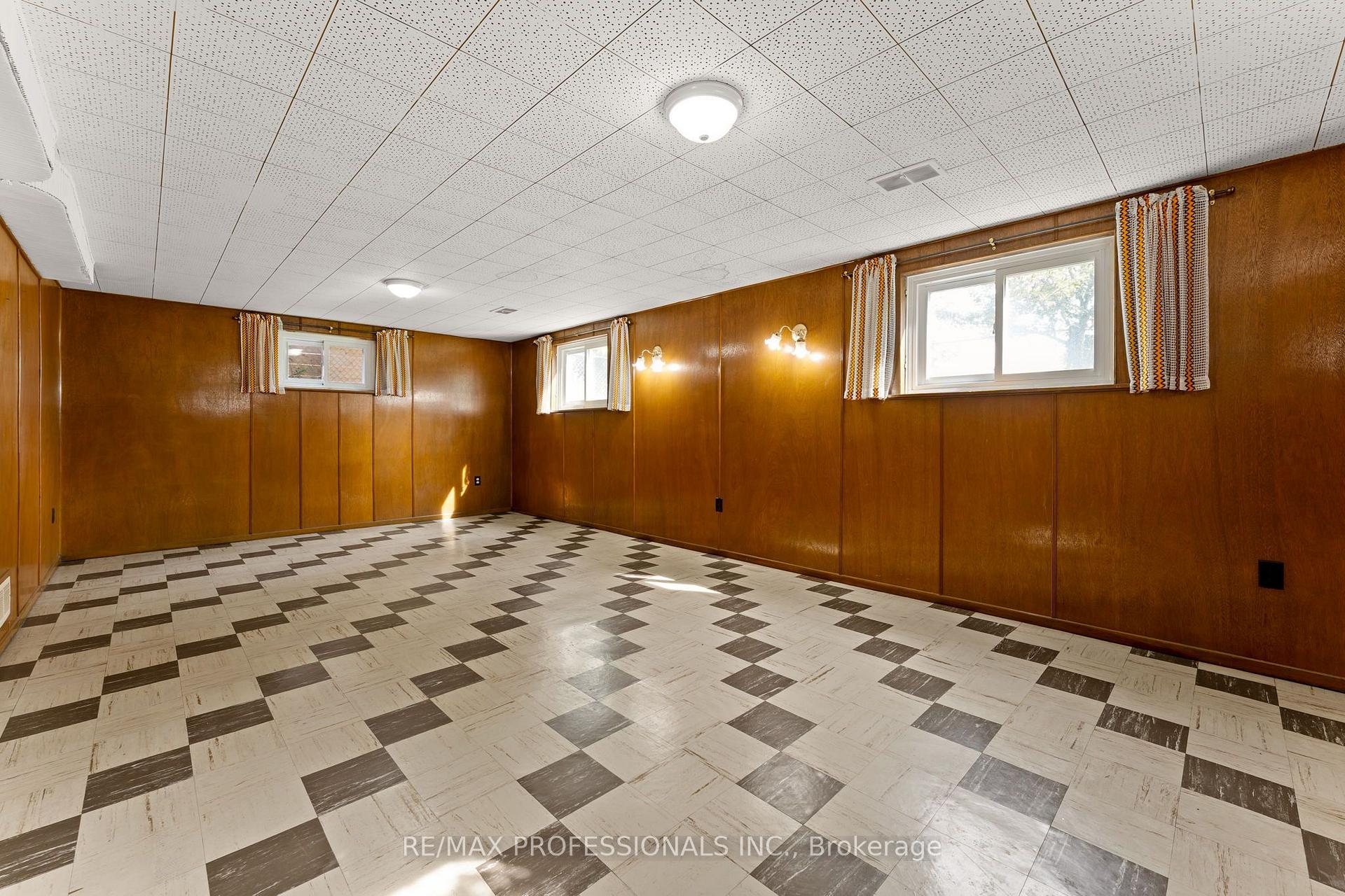 Photo 20 of 9 Coney Road, Etobicoke, Stonegate-Queensway — HOMEH