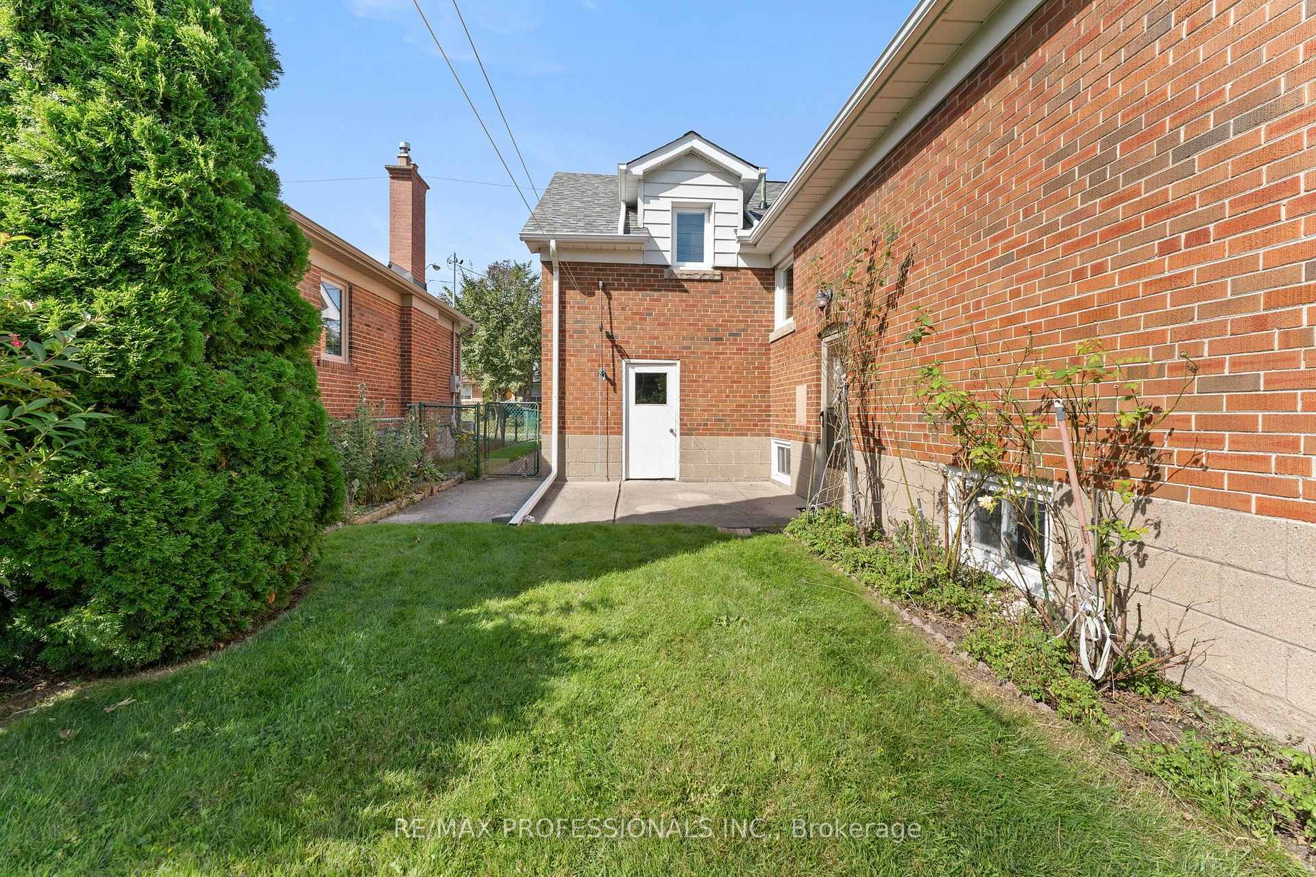 Photo 21 of 9 Coney Road, Etobicoke, Stonegate-Queensway — HOMEH