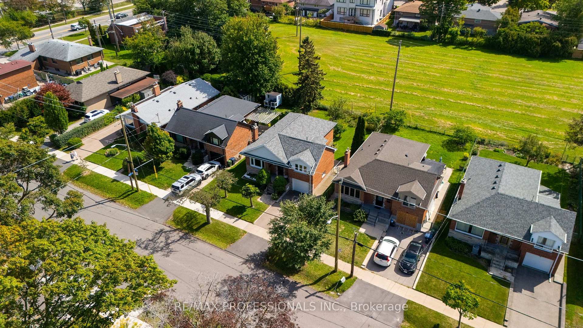 Photo 23 of 9 Coney Road, Etobicoke, Stonegate-Queensway — HOMEH