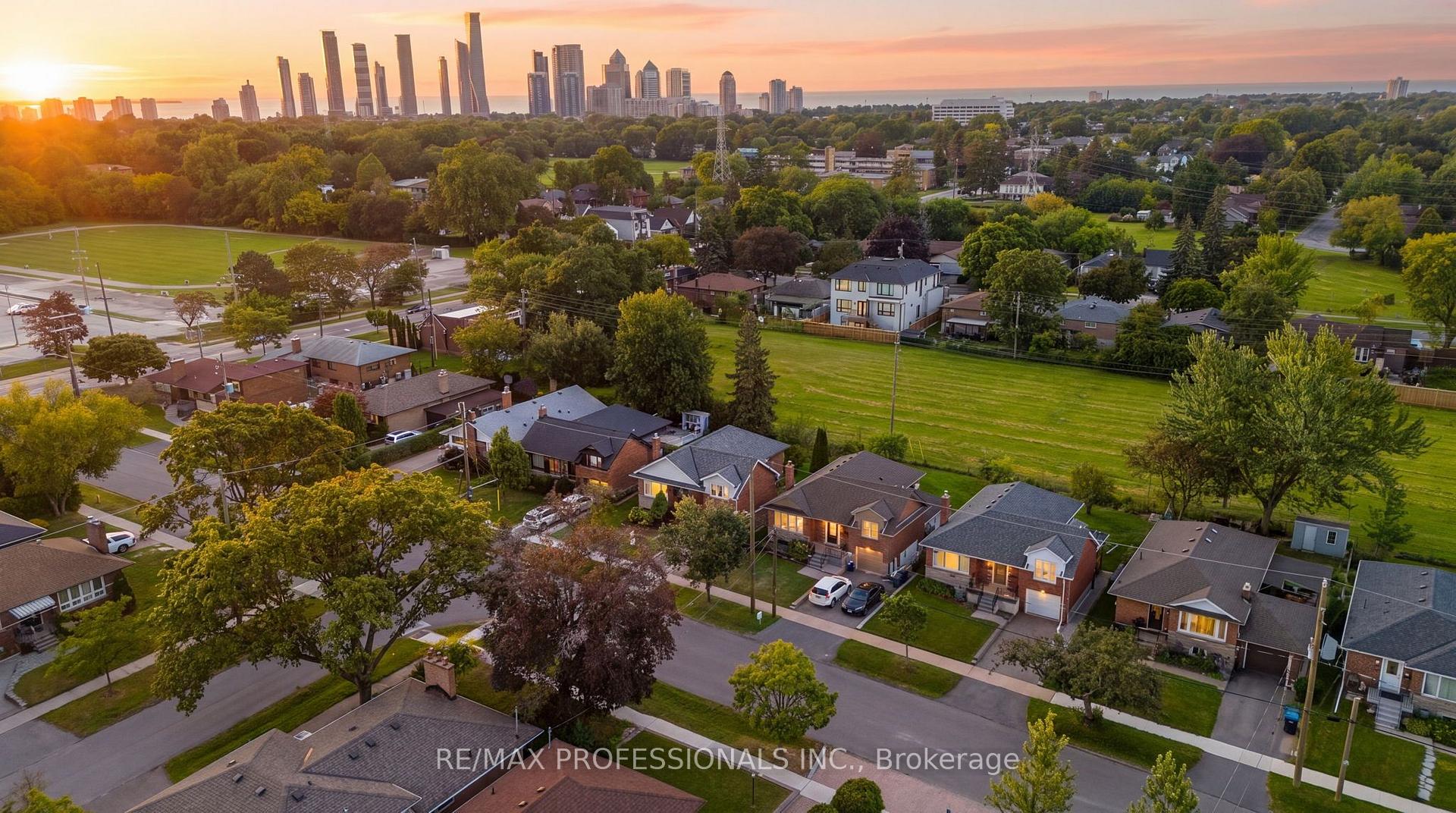 Photo 25 of 9 Coney Road, Etobicoke, Stonegate-Queensway — HOMEH