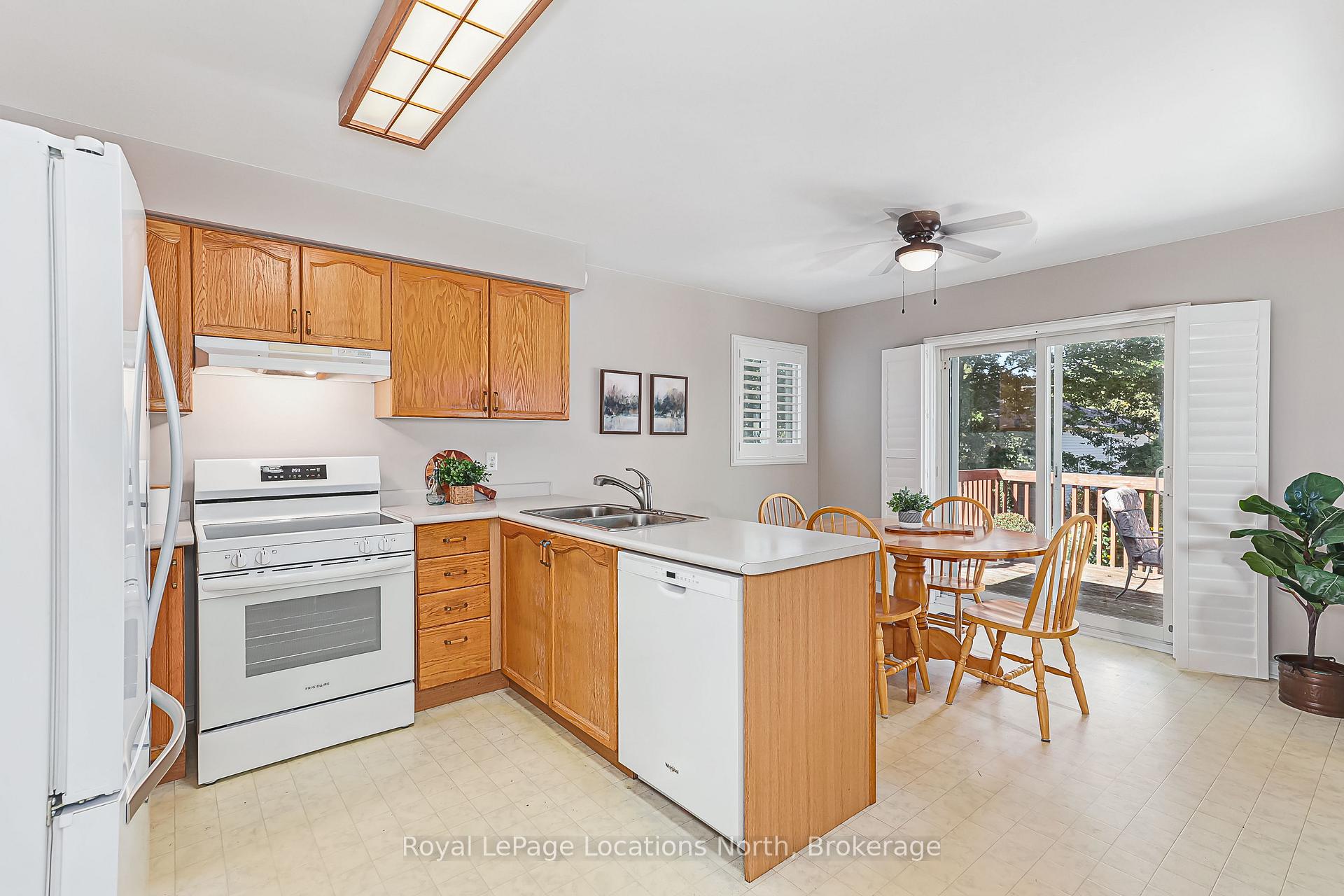Photo 6 of 77 Silver Birch Avenue, Wasaga Beach — HOMEH