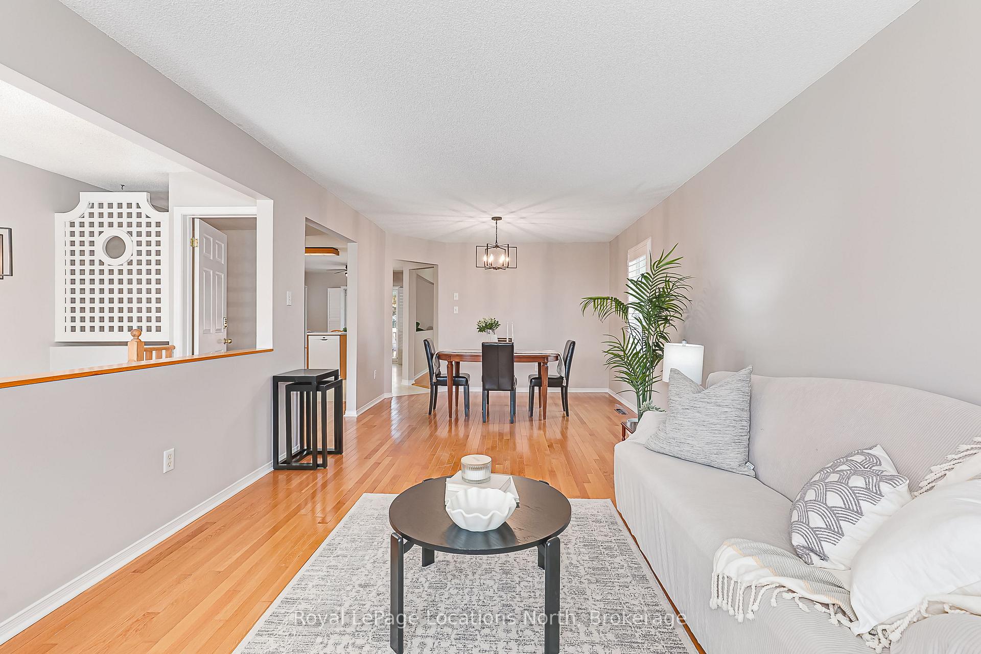 Photo 15 of 77 Silver Birch Avenue, Wasaga Beach — HOMEH