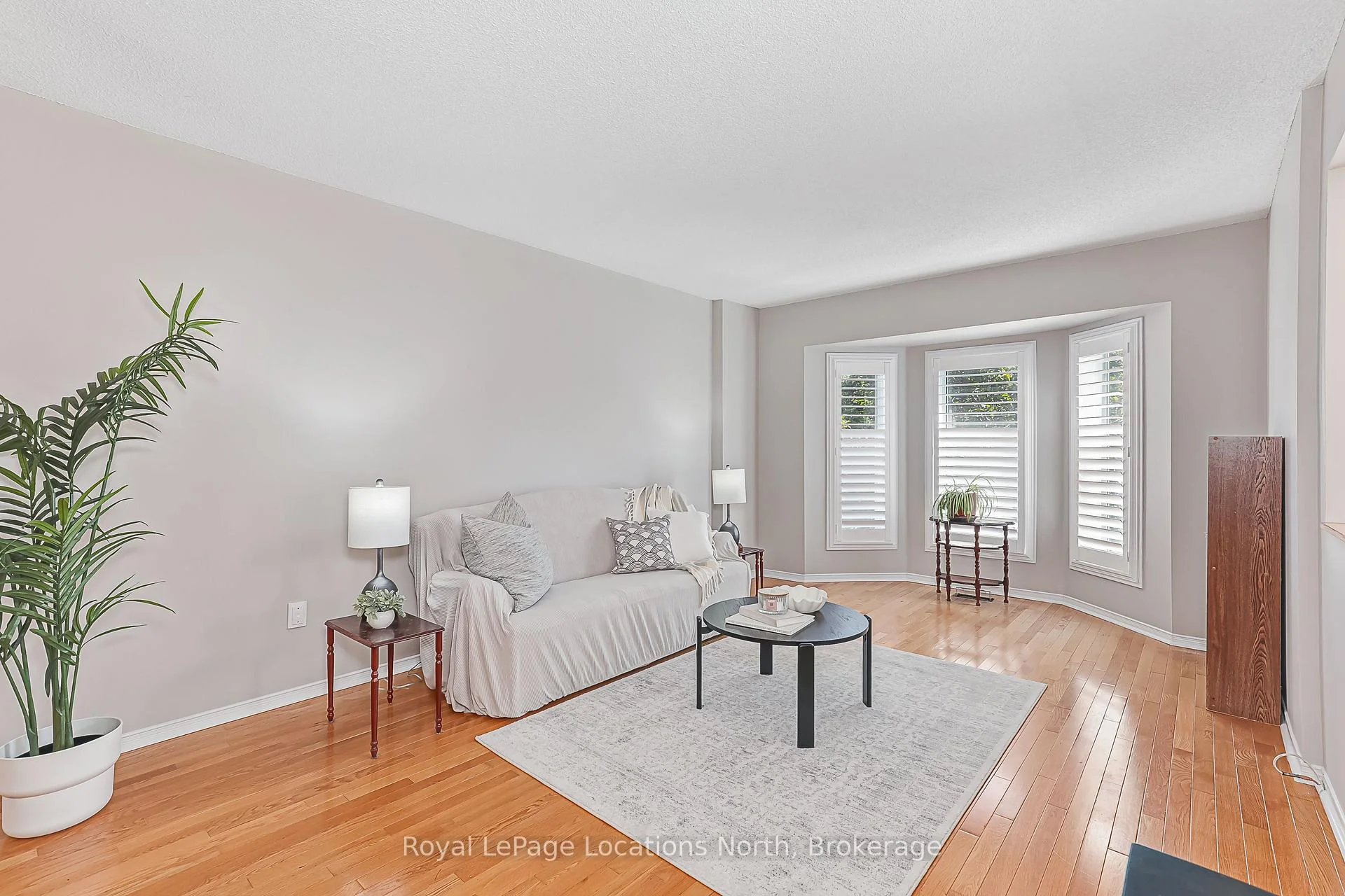 Photo 14 of 77 Silver Birch Avenue, Wasaga Beach — HOMEH