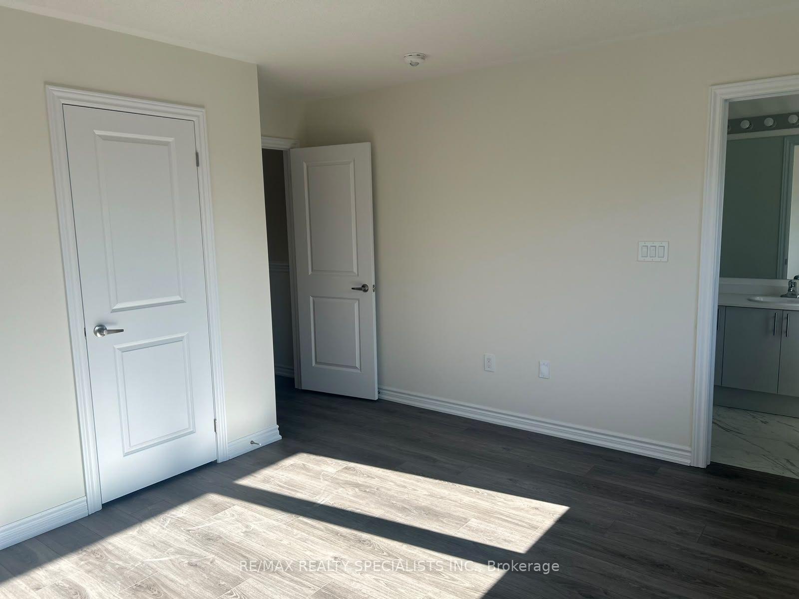 Photo 12 of 67 Watts Mews, Kawartha Lakes, Lindsay — HOMEH