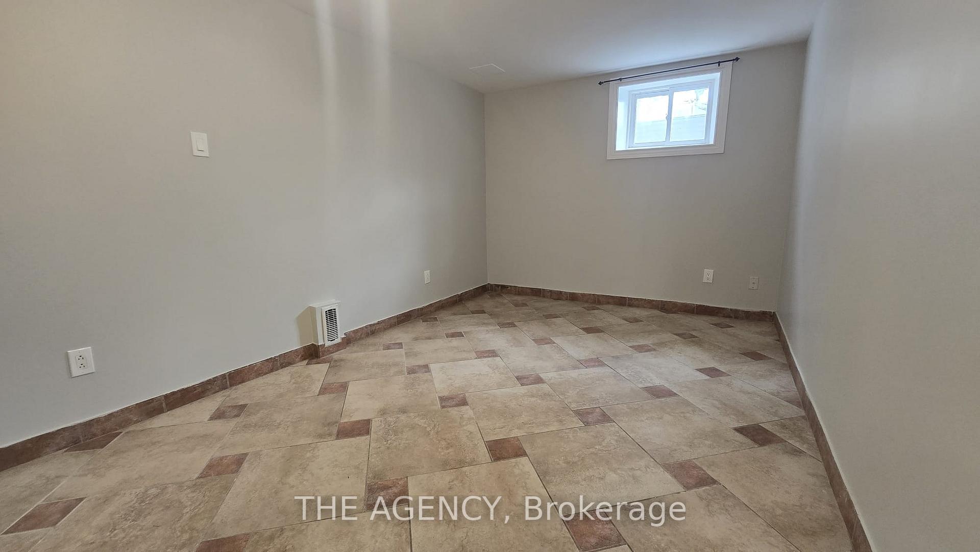 Photo 6 of 120 Valley Vista Drive, Vaughan, Patterson — HOMEH