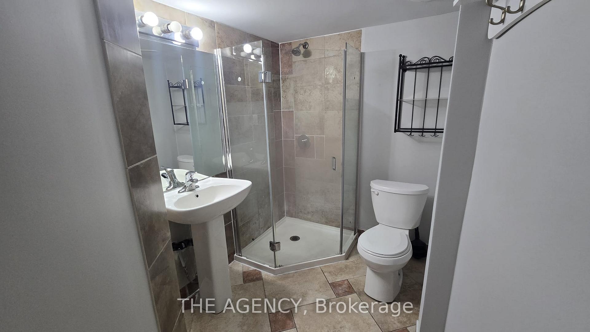 Photo 9 of 120 Valley Vista Drive, Vaughan, Patterson — HOMEH
