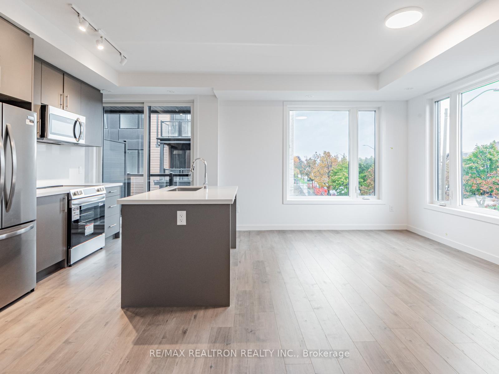 Photo 5 of Unit 31, 117 Marydale Avenue, Markham, Middlefield — HOMEH