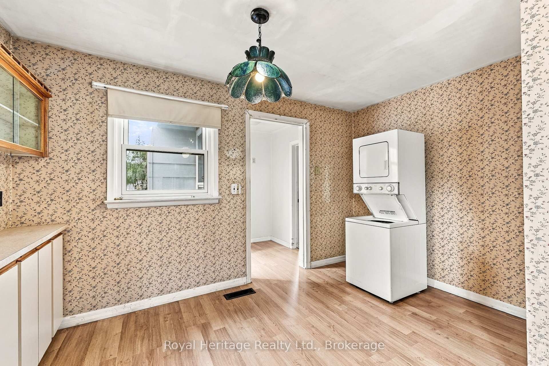 Photo 10 of 20 Gordon Street, Belleville, Belleville Ward — HOMEH