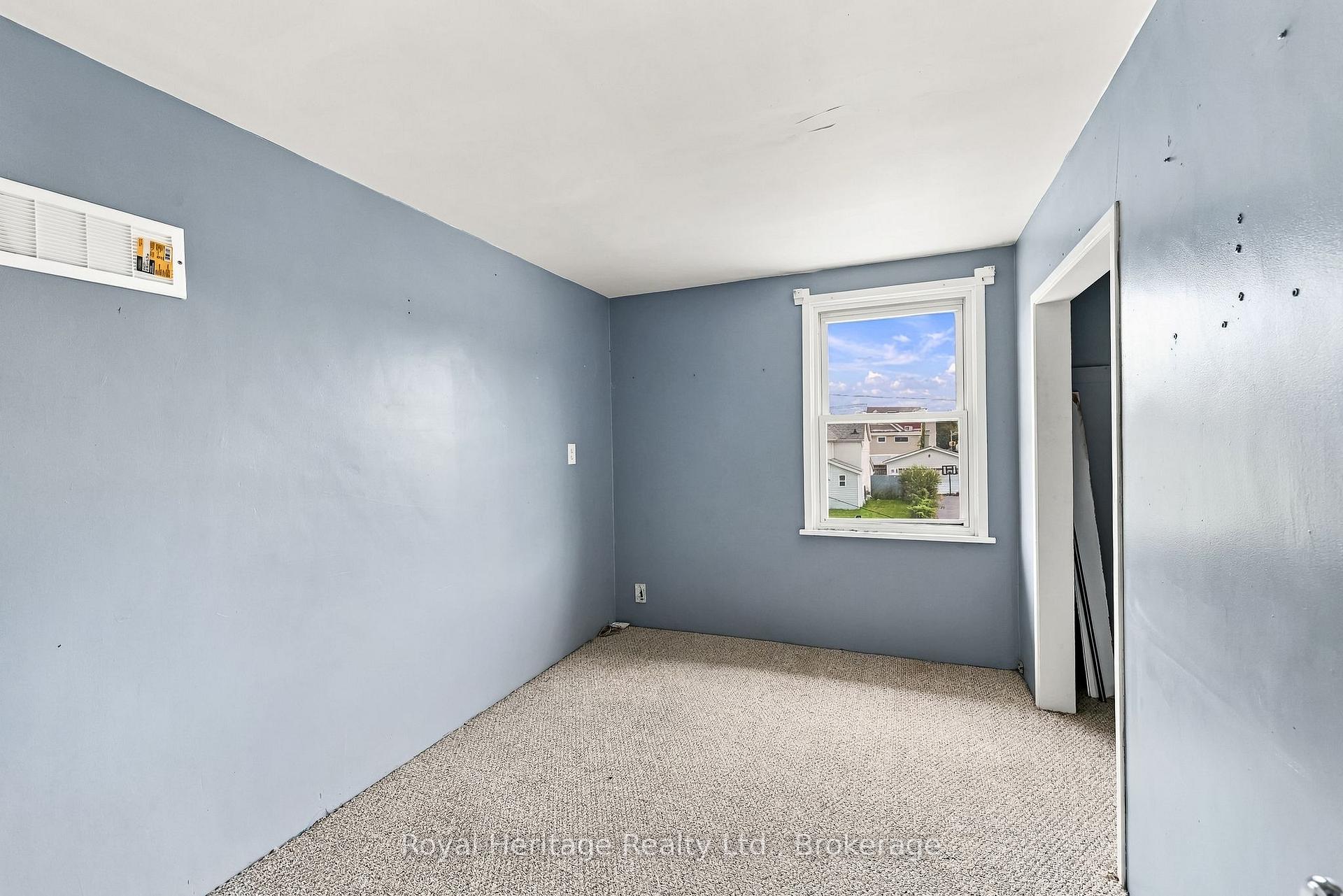 Photo 31 of 20 Gordon Street, Belleville, Belleville Ward — HOMEH