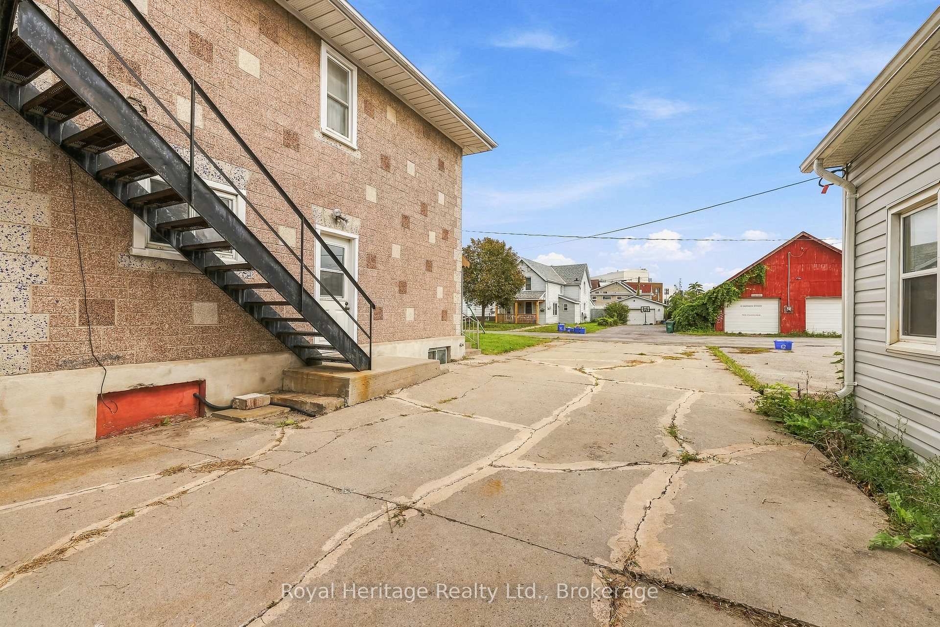 Photo 40 of 20 Gordon Street, Belleville, Belleville Ward — HOMEH