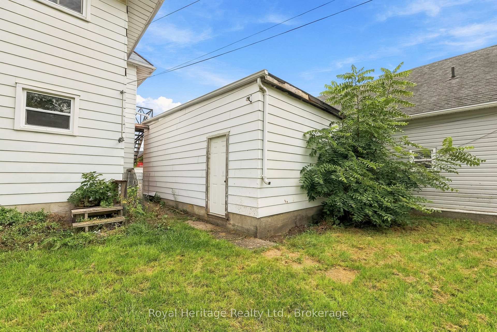 Photo 42 of 20 Gordon Street, Belleville, Belleville Ward — HOMEH