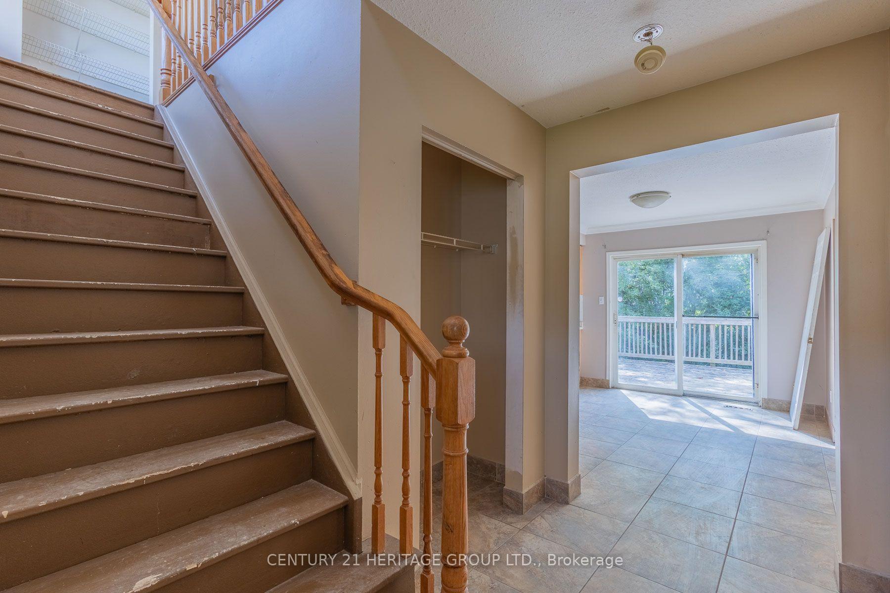 Photo 4 of 430 Starwood Drive, Guelph, Grange Road — HOMEH