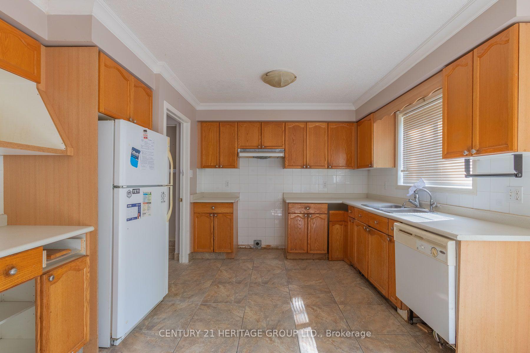 Photo 10 of 430 Starwood Drive, Guelph, Grange Road — HOMEH