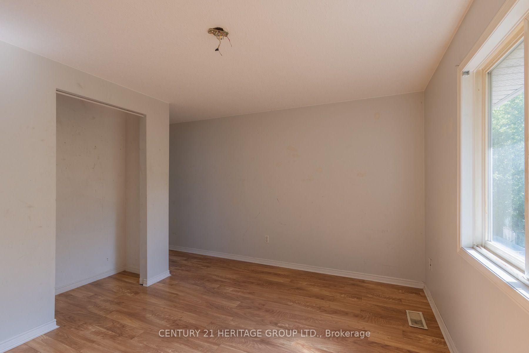 Photo 17 of 430 Starwood Drive, Guelph, Grange Road — HOMEH