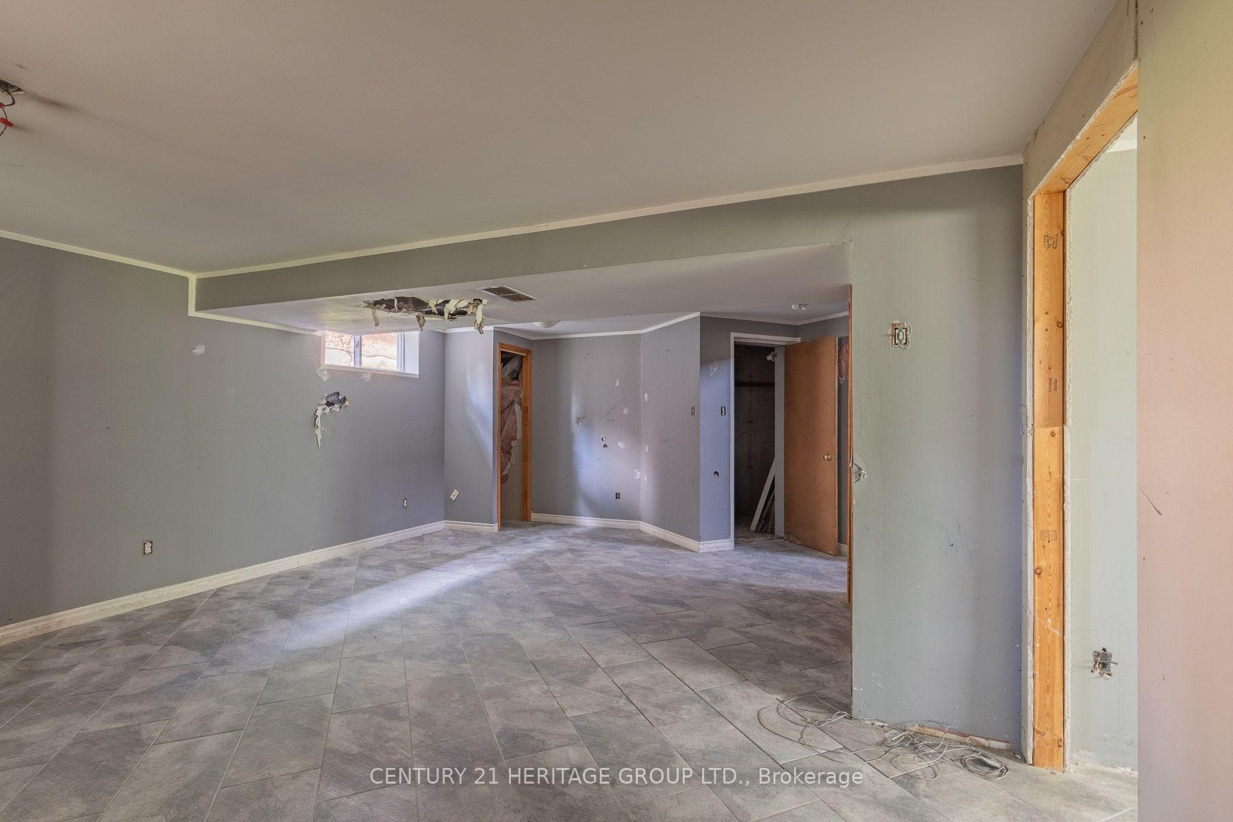 Photo 21 of 430 Starwood Drive, Guelph, Grange Road — HOMEH