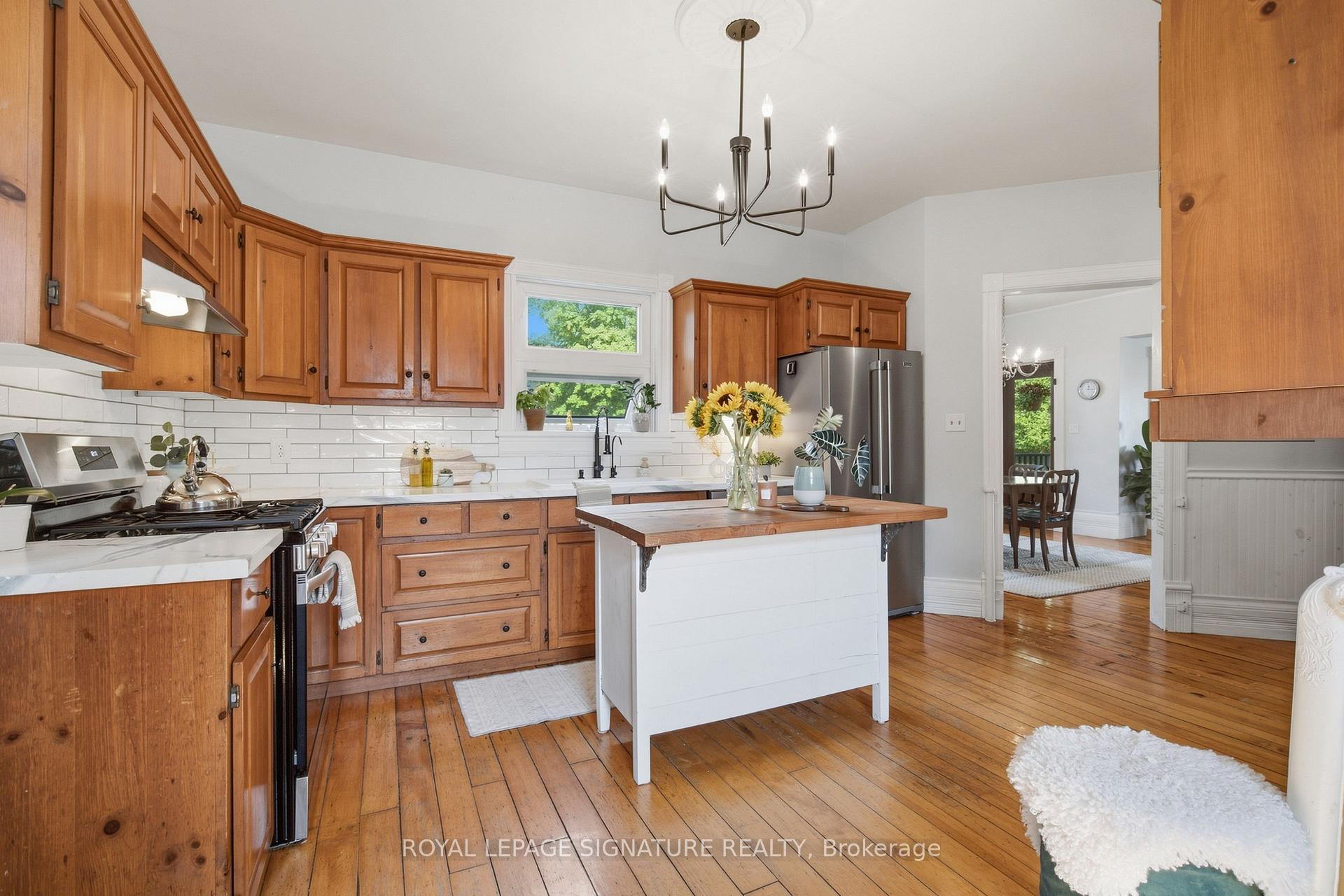 Photo 12 of 136 King Street S, Chatham-Kent, Highgate — HOMEH
