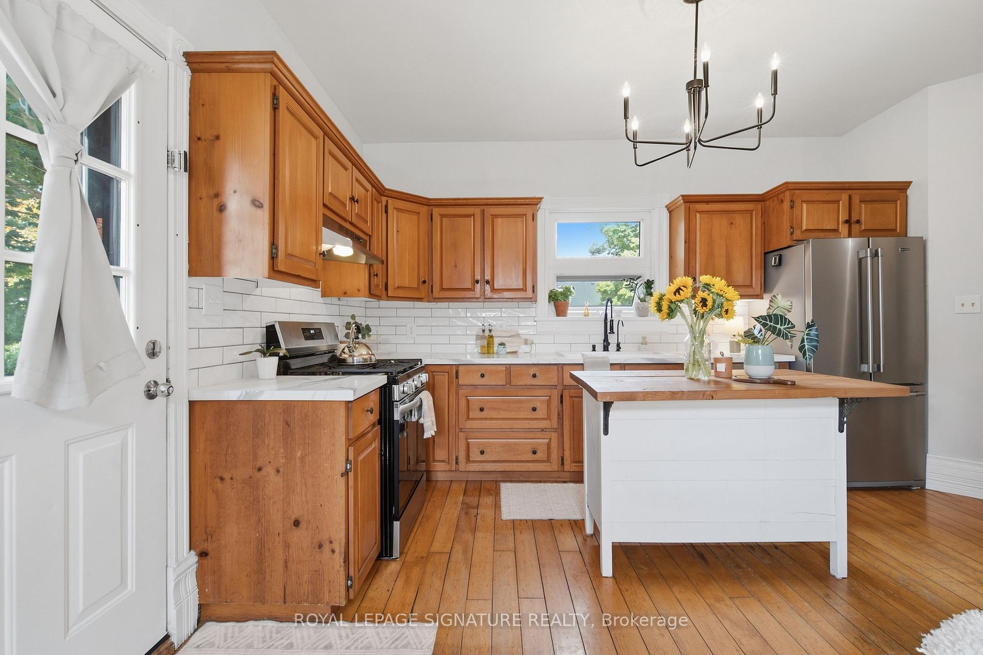 Photo 13 of 136 King Street S, Chatham-Kent, Highgate — HOMEH