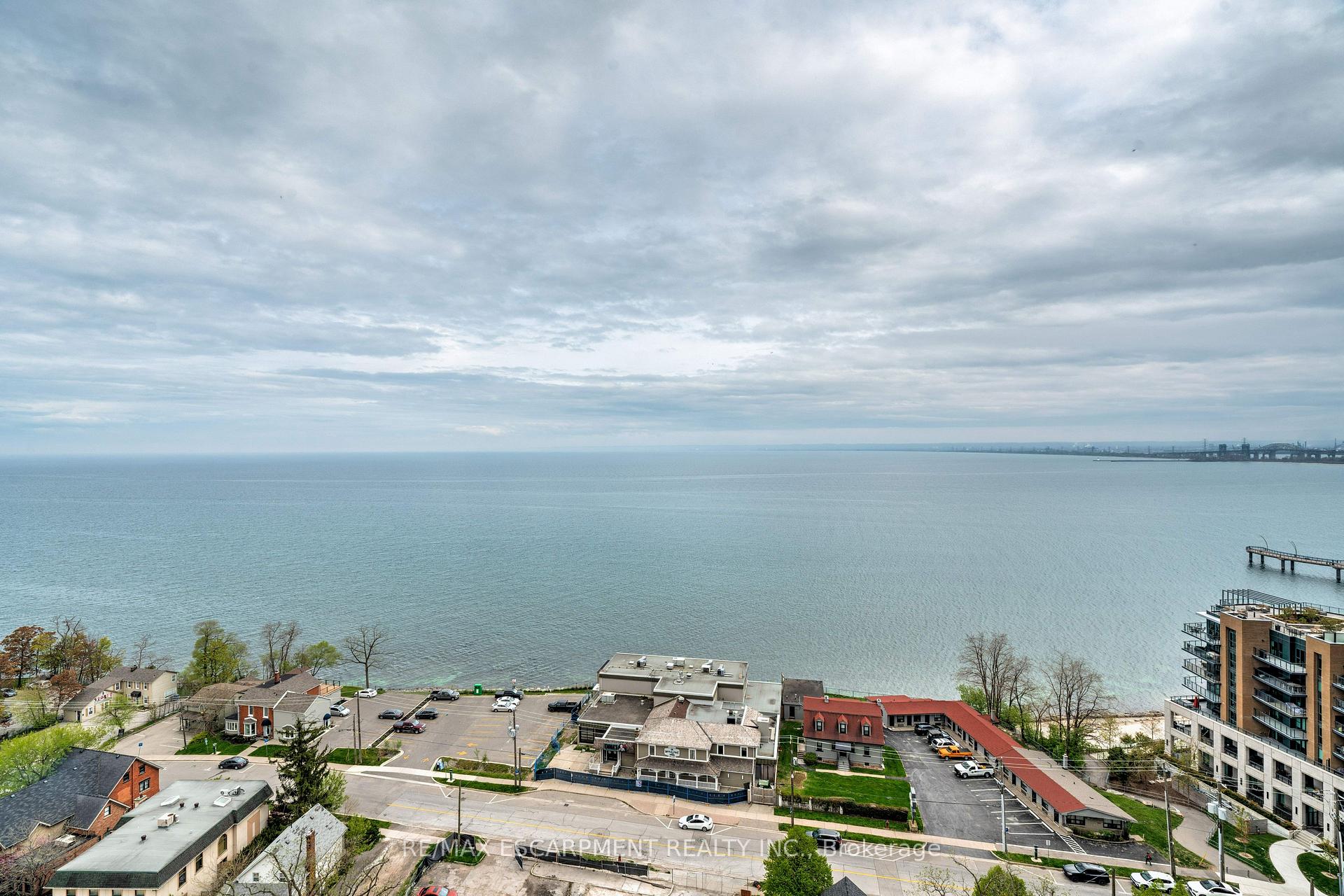 Photo 2 of Unit 1707, 370 Martha Street, Burlington, Brant — HOMEH