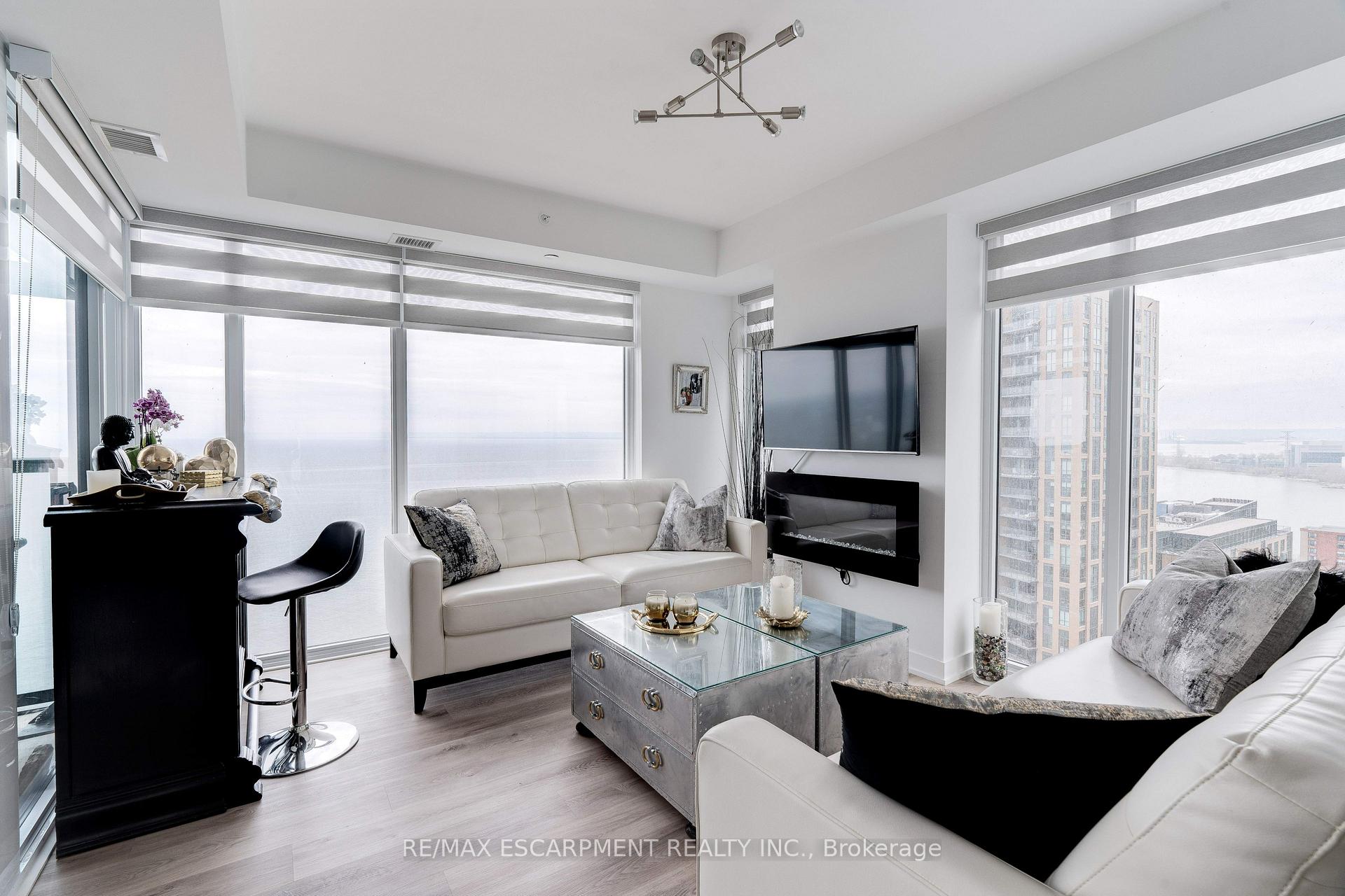Photo 14 of Unit 1707, 370 Martha Street, Burlington, Brant — HOMEH