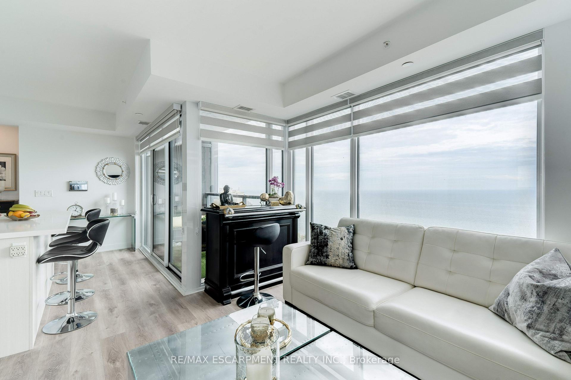 Photo 16 of Unit 1707, 370 Martha Street, Burlington, Brant — HOMEH