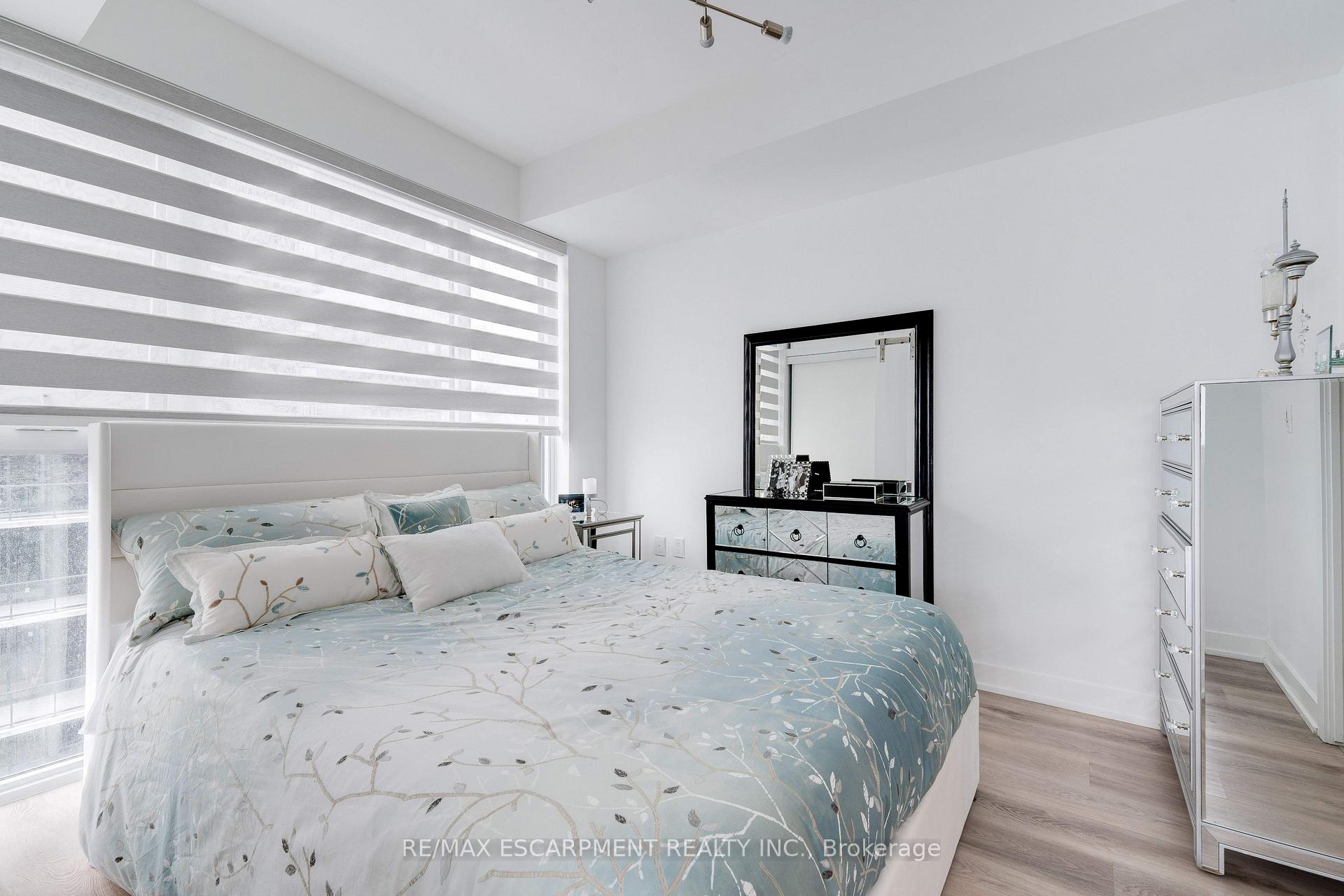 Photo 19 of Unit 1707, 370 Martha Street, Burlington, Brant — HOMEH