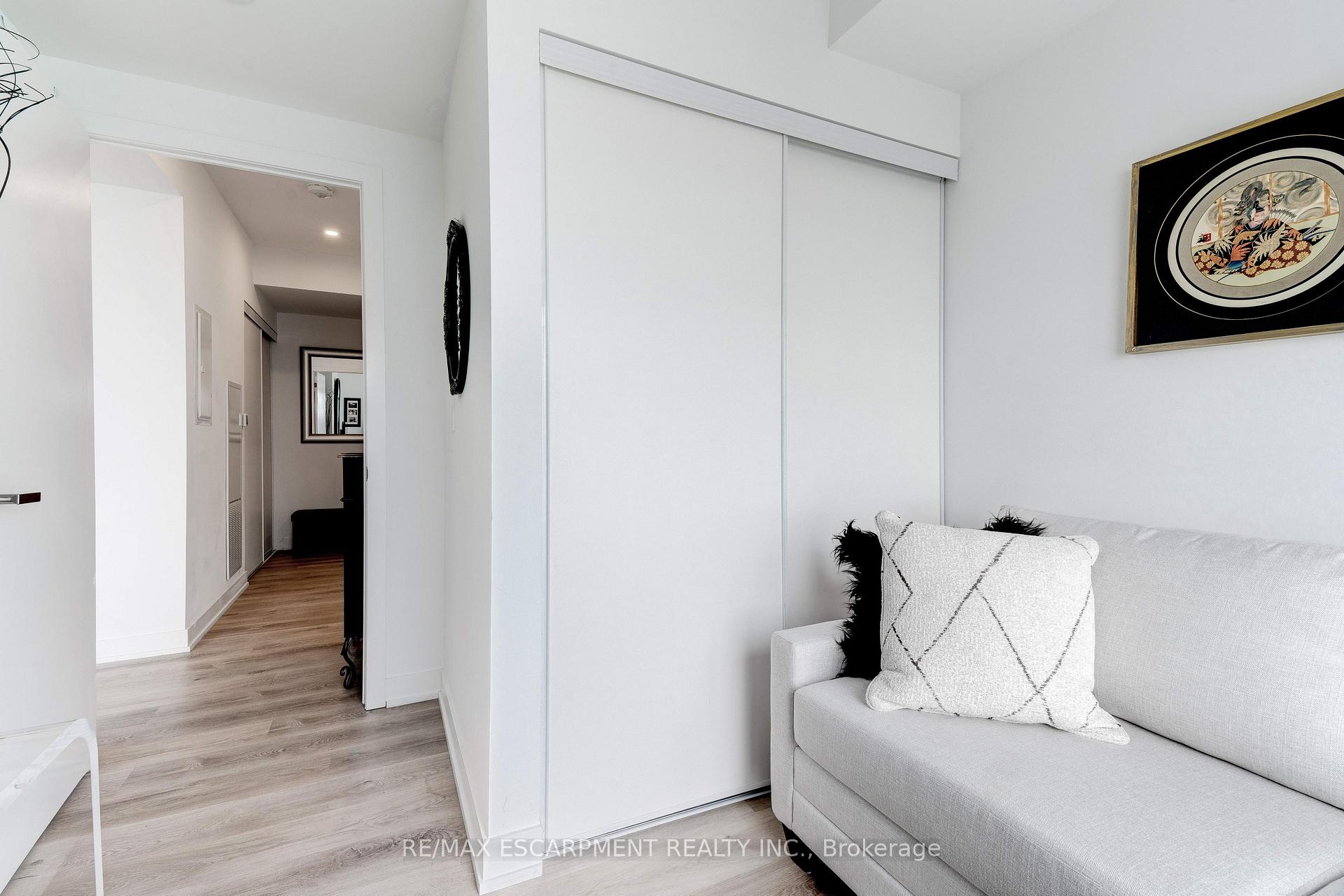 Photo 22 of Unit 1707, 370 Martha Street, Burlington, Brant — HOMEH