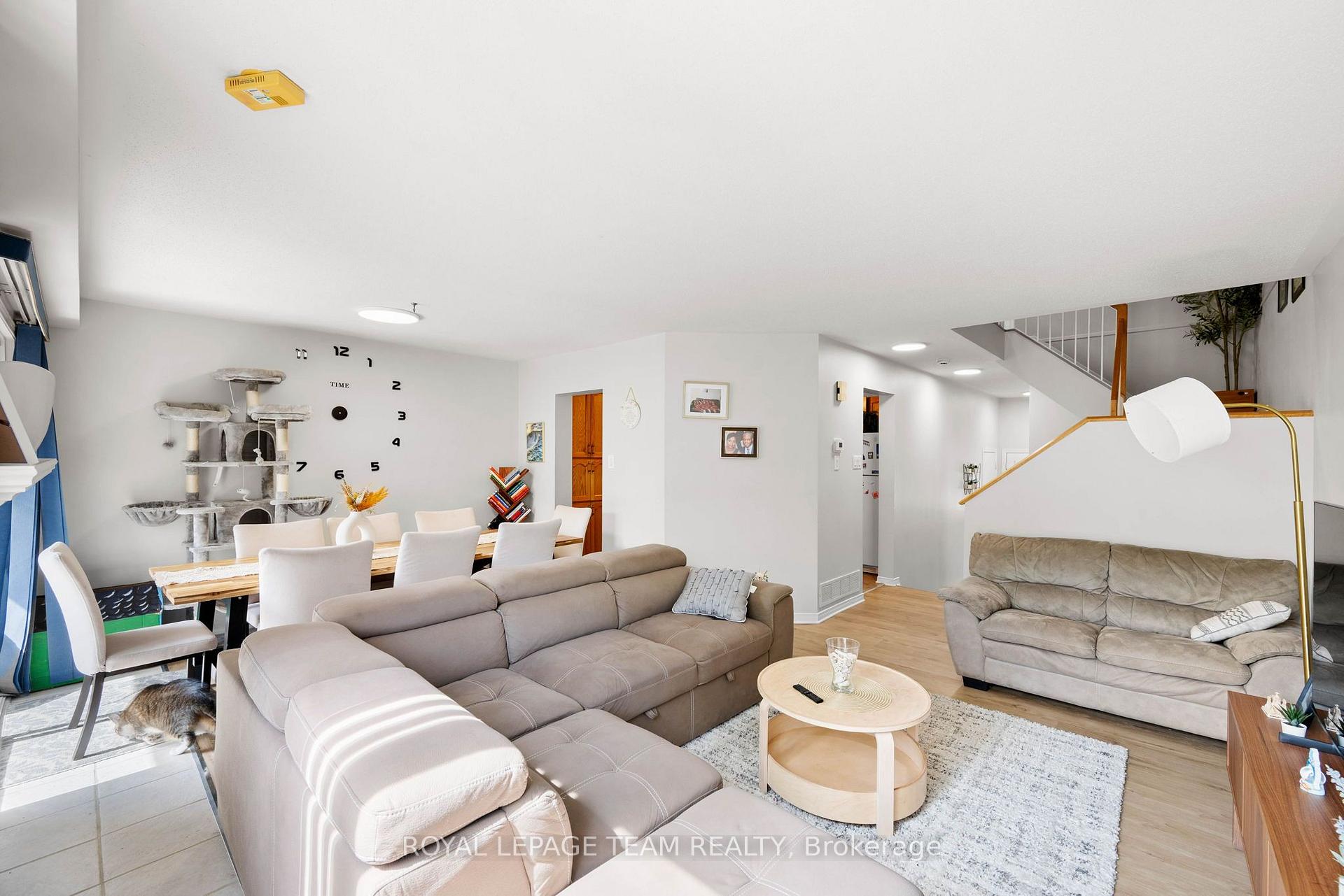 Photo 5 of 5953 Pineglade Crescent, Ottawa, Chapel Hill South - Orleans Village — HOMEH