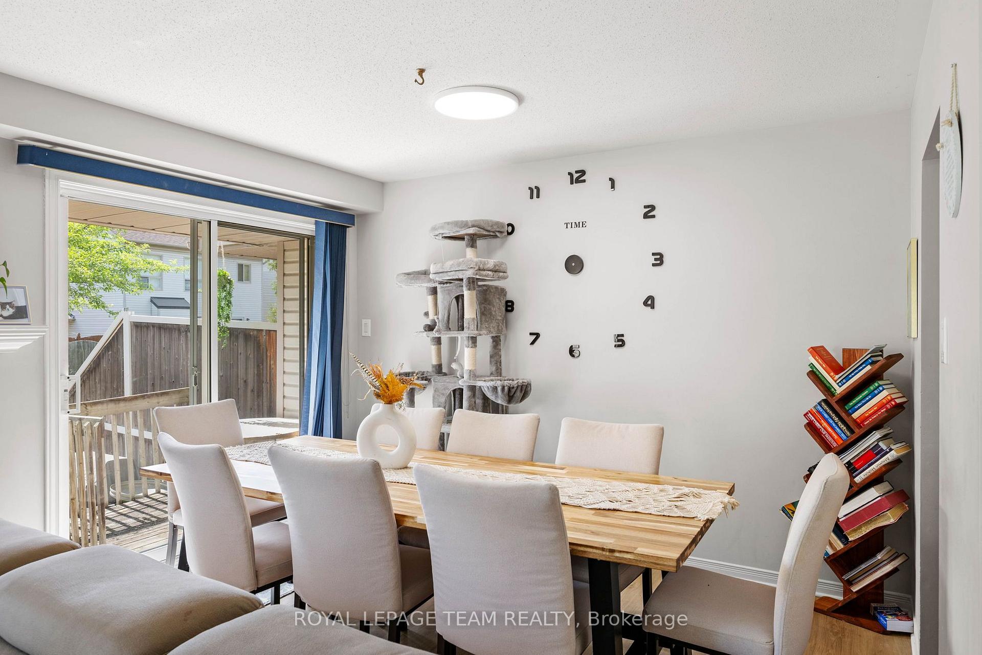 Photo 8 of 5953 Pineglade Crescent, Ottawa, Chapel Hill South - Orleans Village — HOMEH