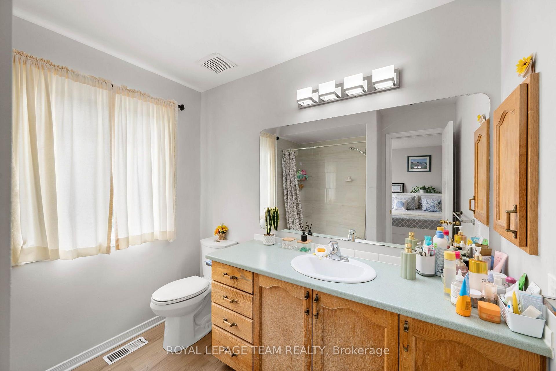 Photo 17 of 5953 Pineglade Crescent, Ottawa, Chapel Hill South - Orleans Village — HOMEH