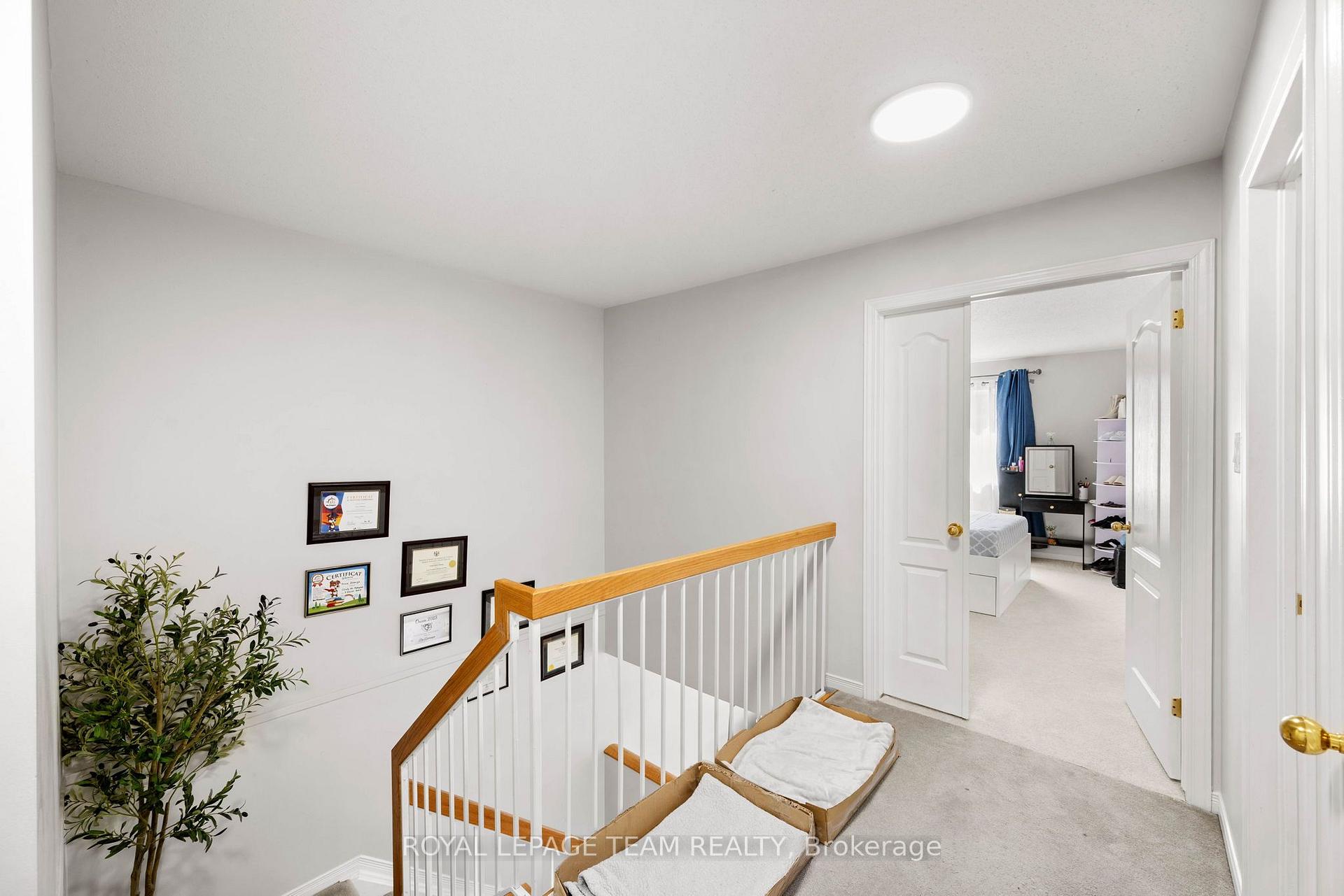 Photo 19 of 5953 Pineglade Crescent, Ottawa, Chapel Hill South - Orleans Village — HOMEH