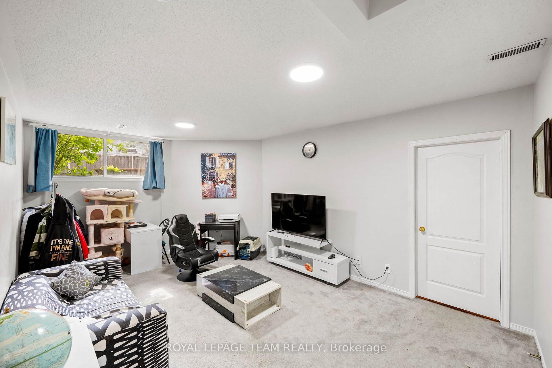 Photo 26 of 5953 Pineglade Crescent, Ottawa, Chapel Hill South - Orleans Village — HOMEH