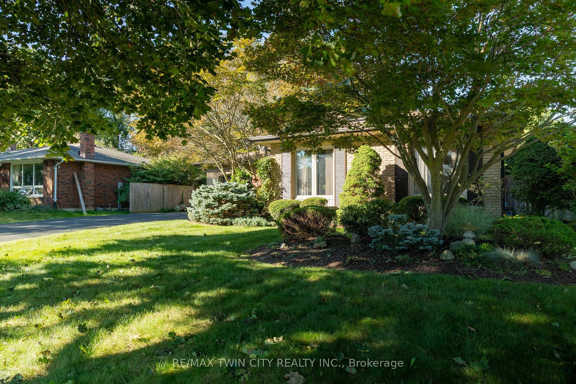 Photo 2 of 78 Berkley Crescent, Norfolk, Simcoe — HOMEH