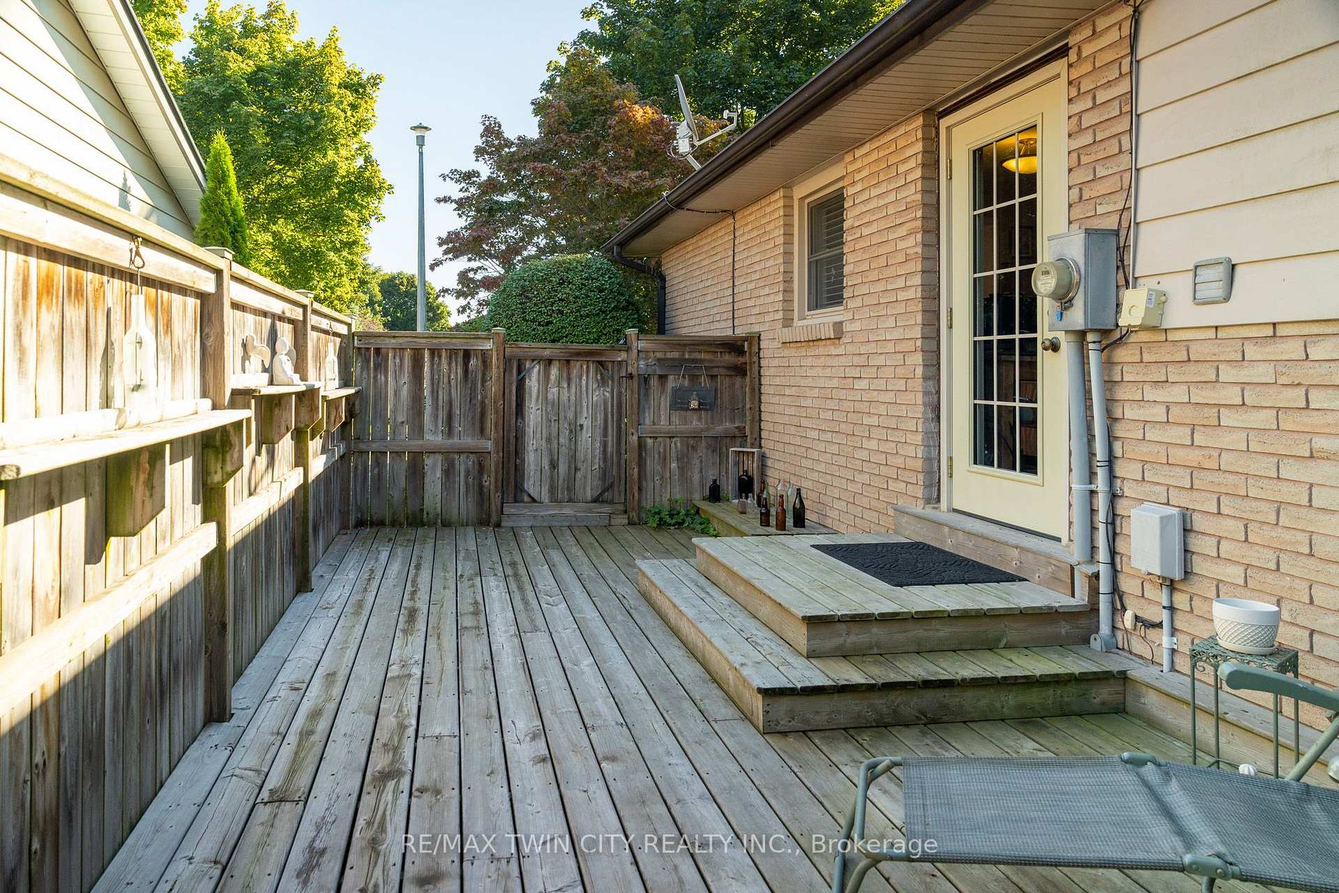 Photo 4 of 78 Berkley Crescent, Norfolk, Simcoe — HOMEH