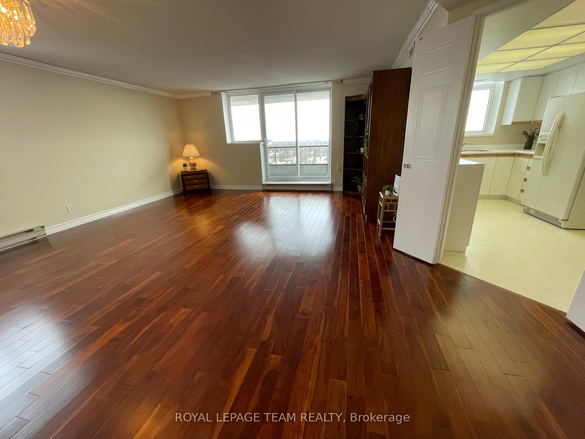 Photo 13 of Unit 1001, 1705 Playfair Drive, Ottawa, Playfair Park — HOMEH