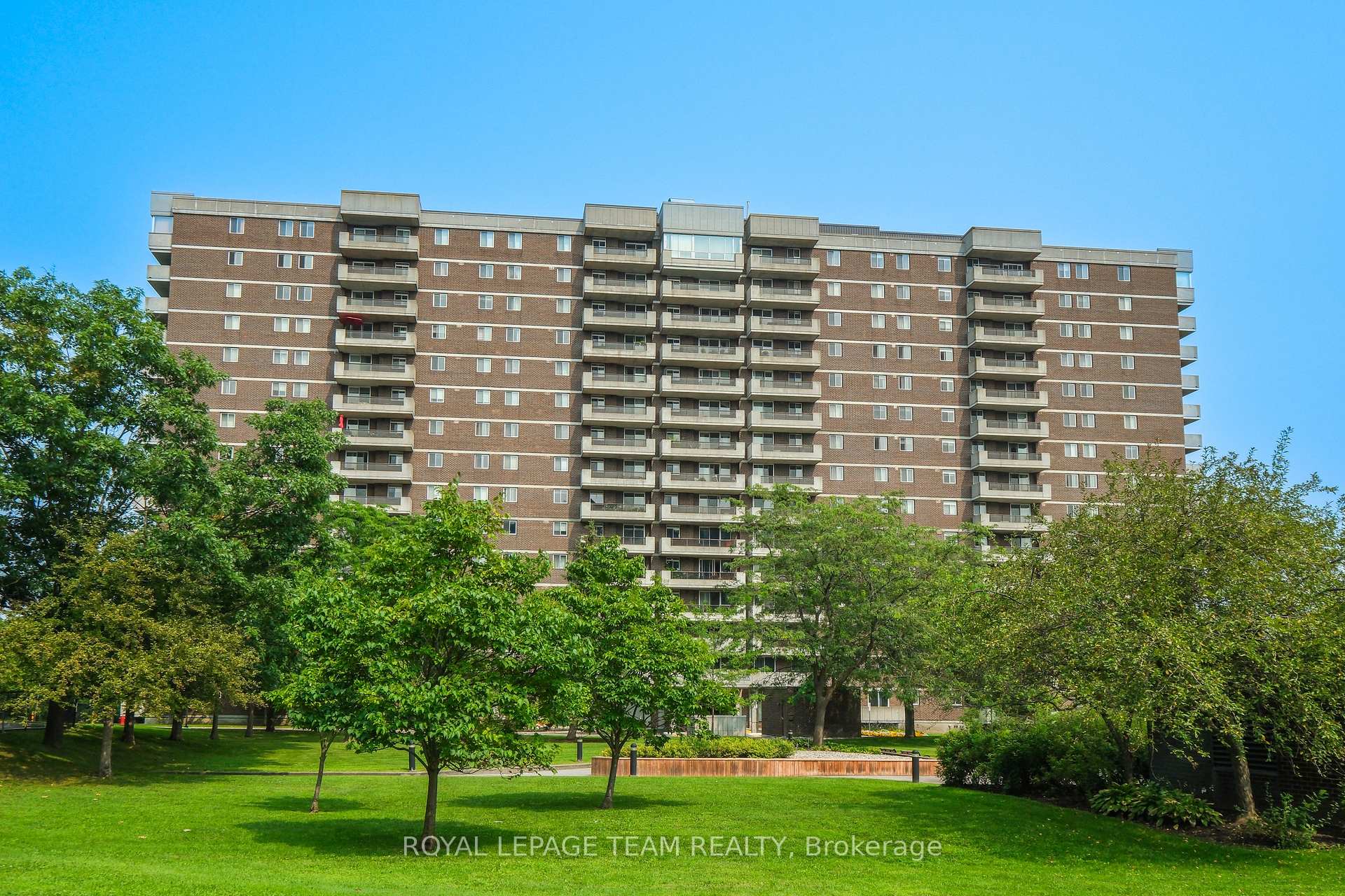 Photo 2 of Unit 1001, 1705 Playfair Drive, Ottawa, Playfair Park — HOMEH