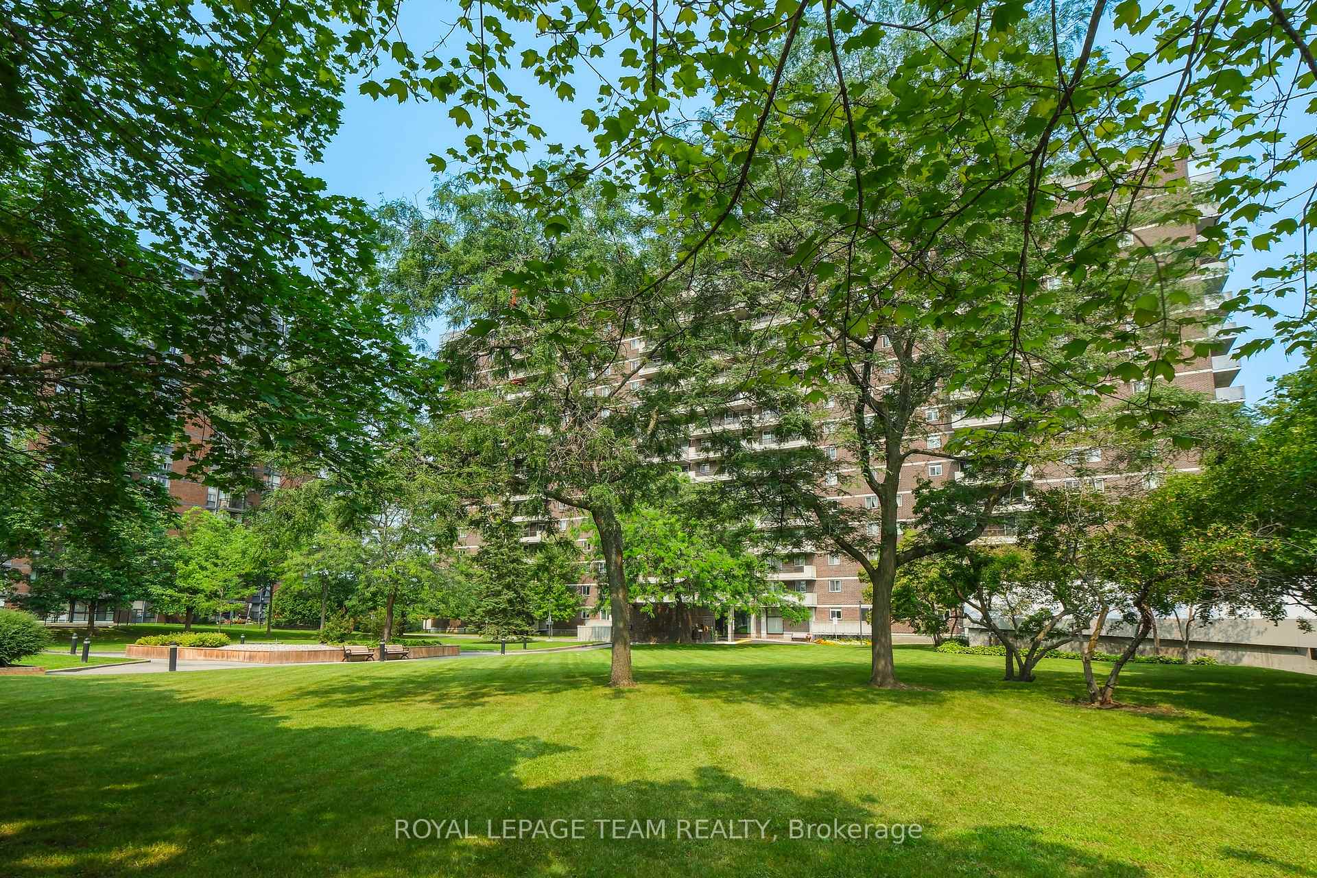 Photo 4 of Unit 1001, 1705 Playfair Drive, Ottawa, Playfair Park — HOMEH